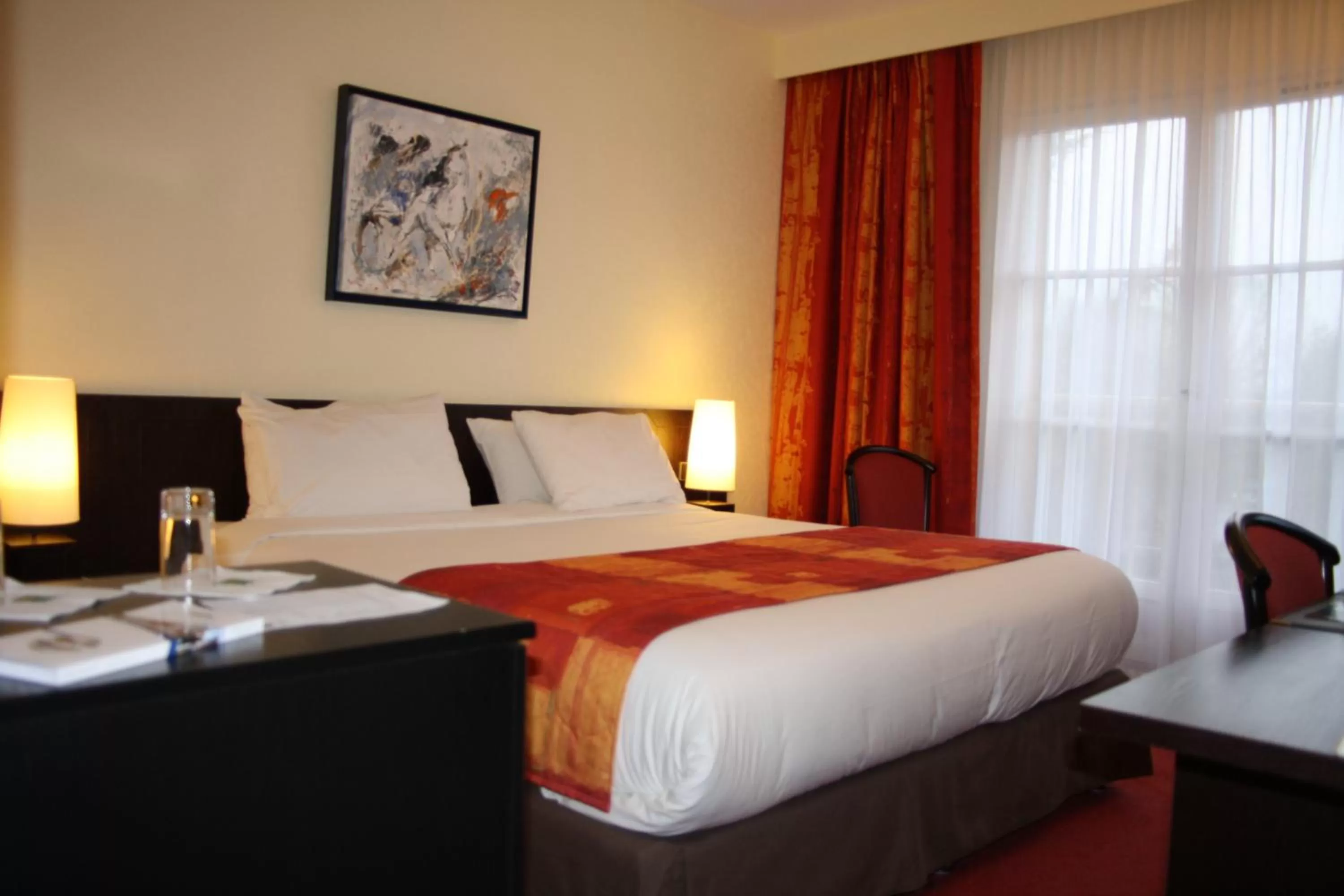 Bed in La Berteliere, The Originals Relais