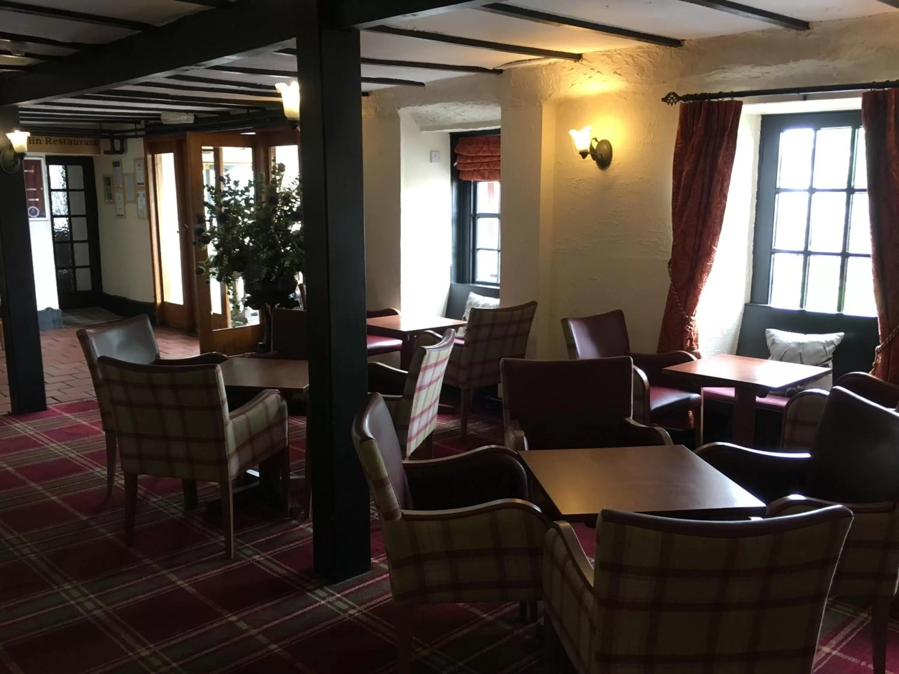 Lounge or bar in The Winnock Hotel