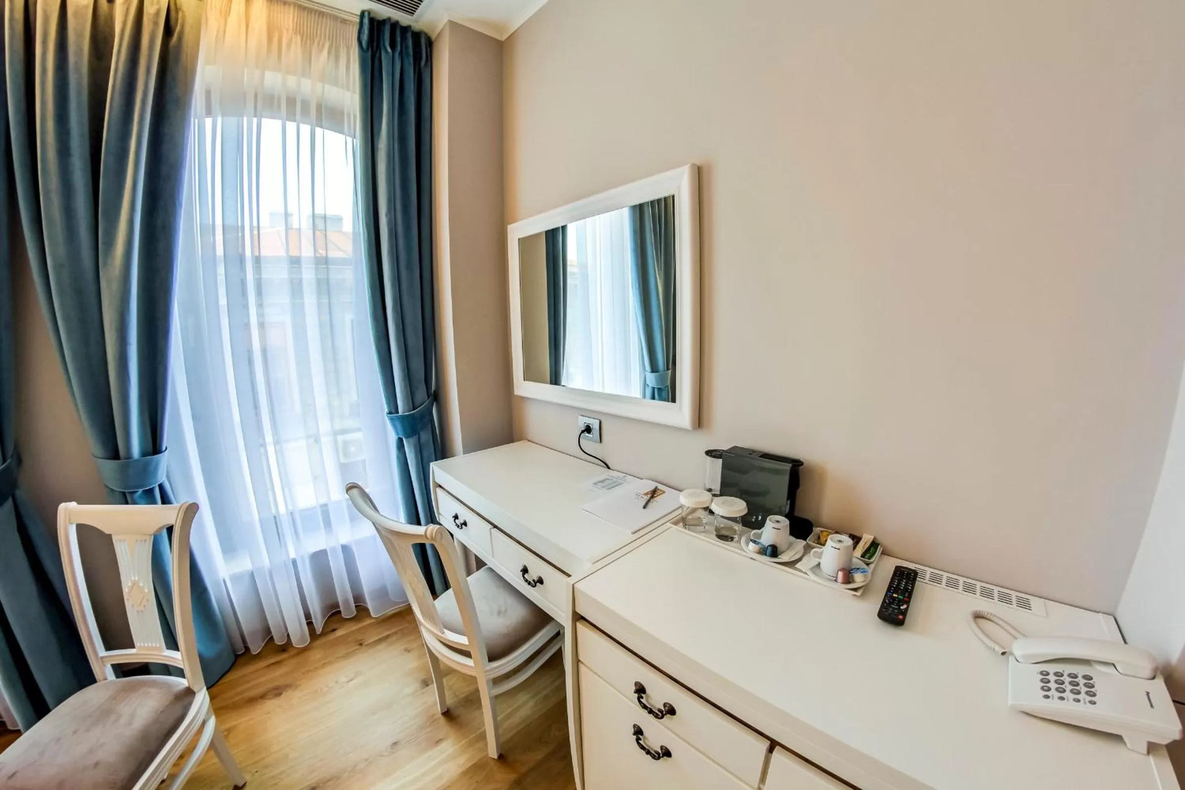 Coffee/tea facilities in New Era Hotel Old Town Party Zone Bucharest- parking with fee nearby - NOT at the hotel !