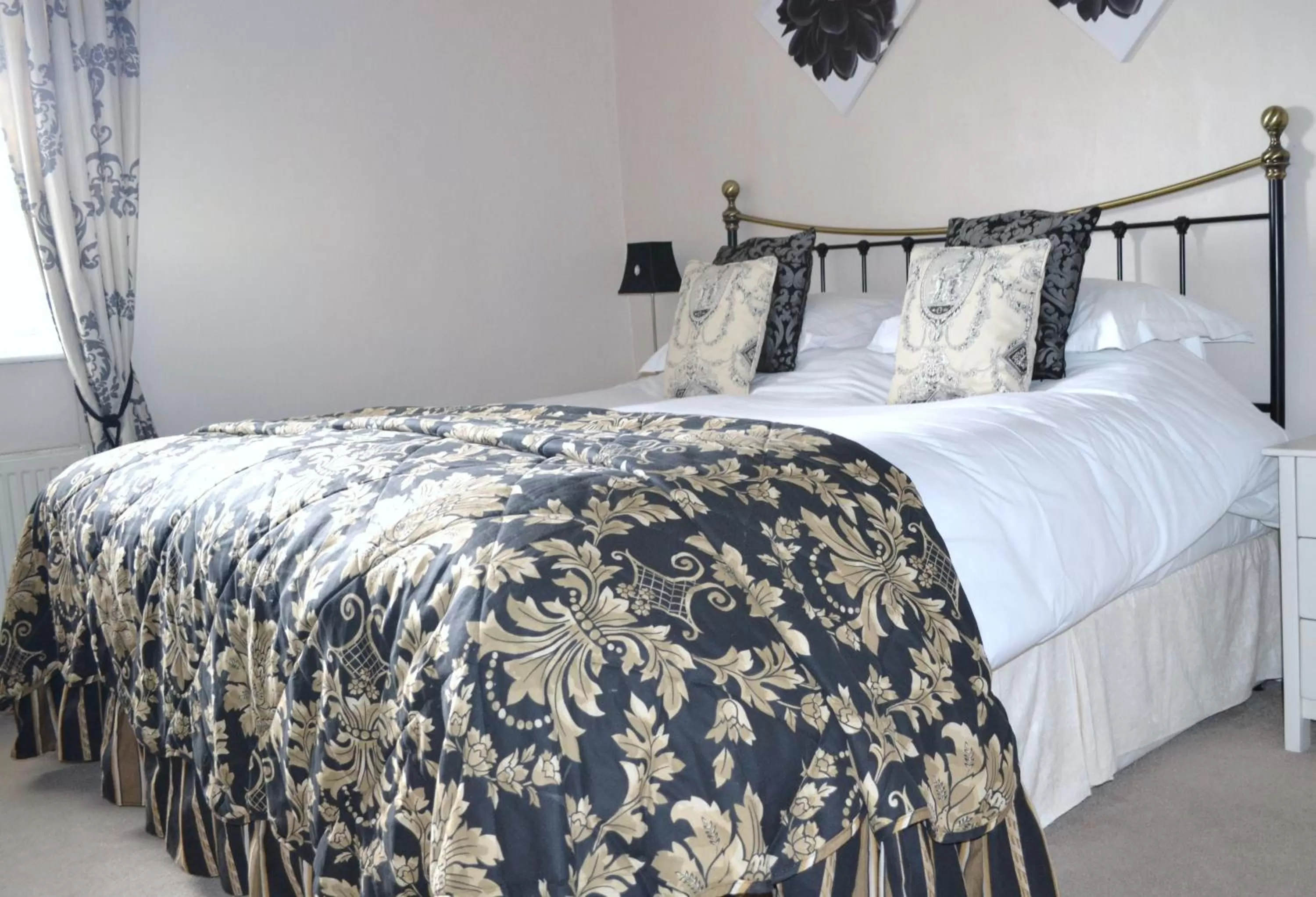 Bedroom, Bed in Ternhill Farm House - 5 Star Guest Accommodation with optional award winning breakfast