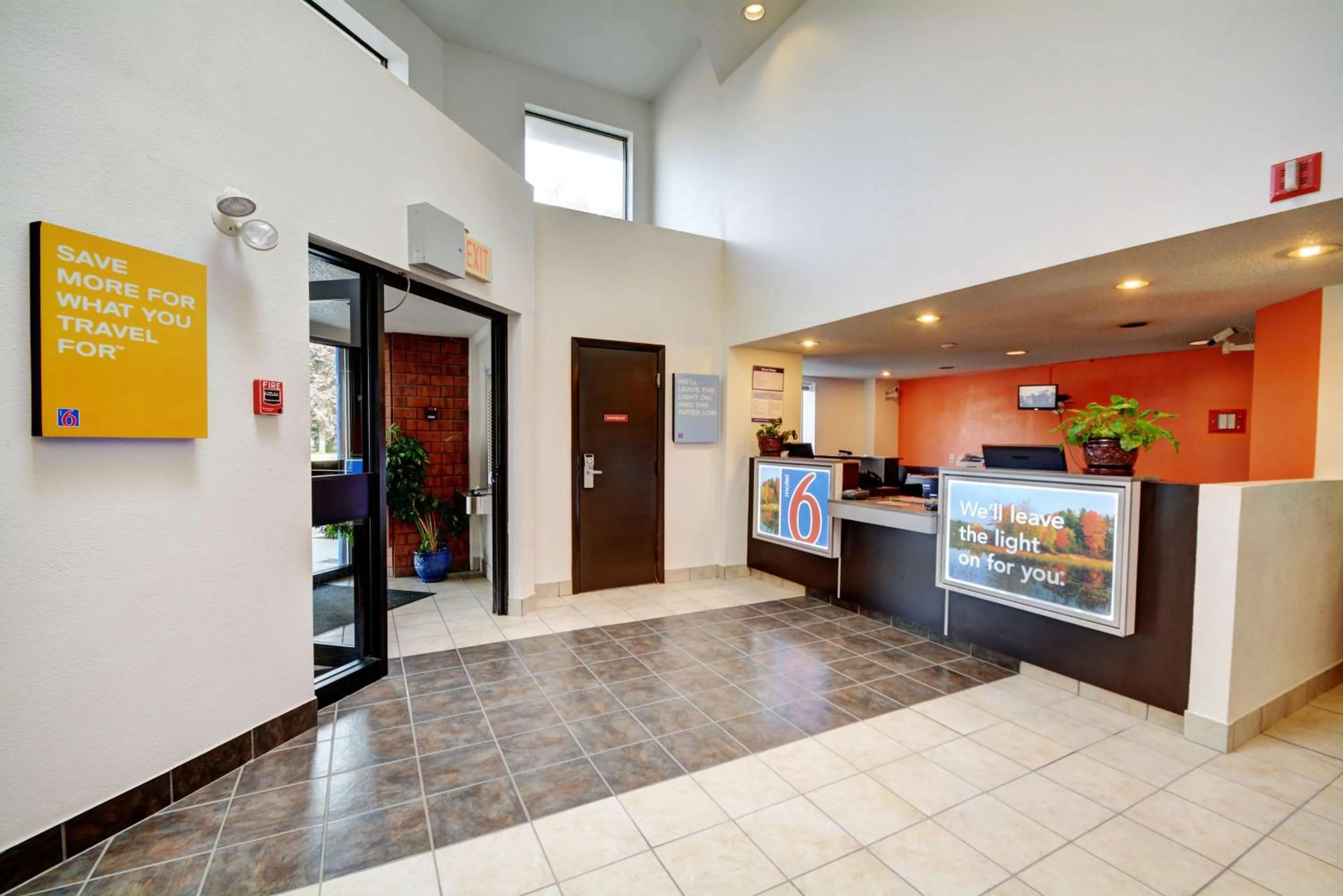 Lobby or reception in Motel 6-Newport, RI