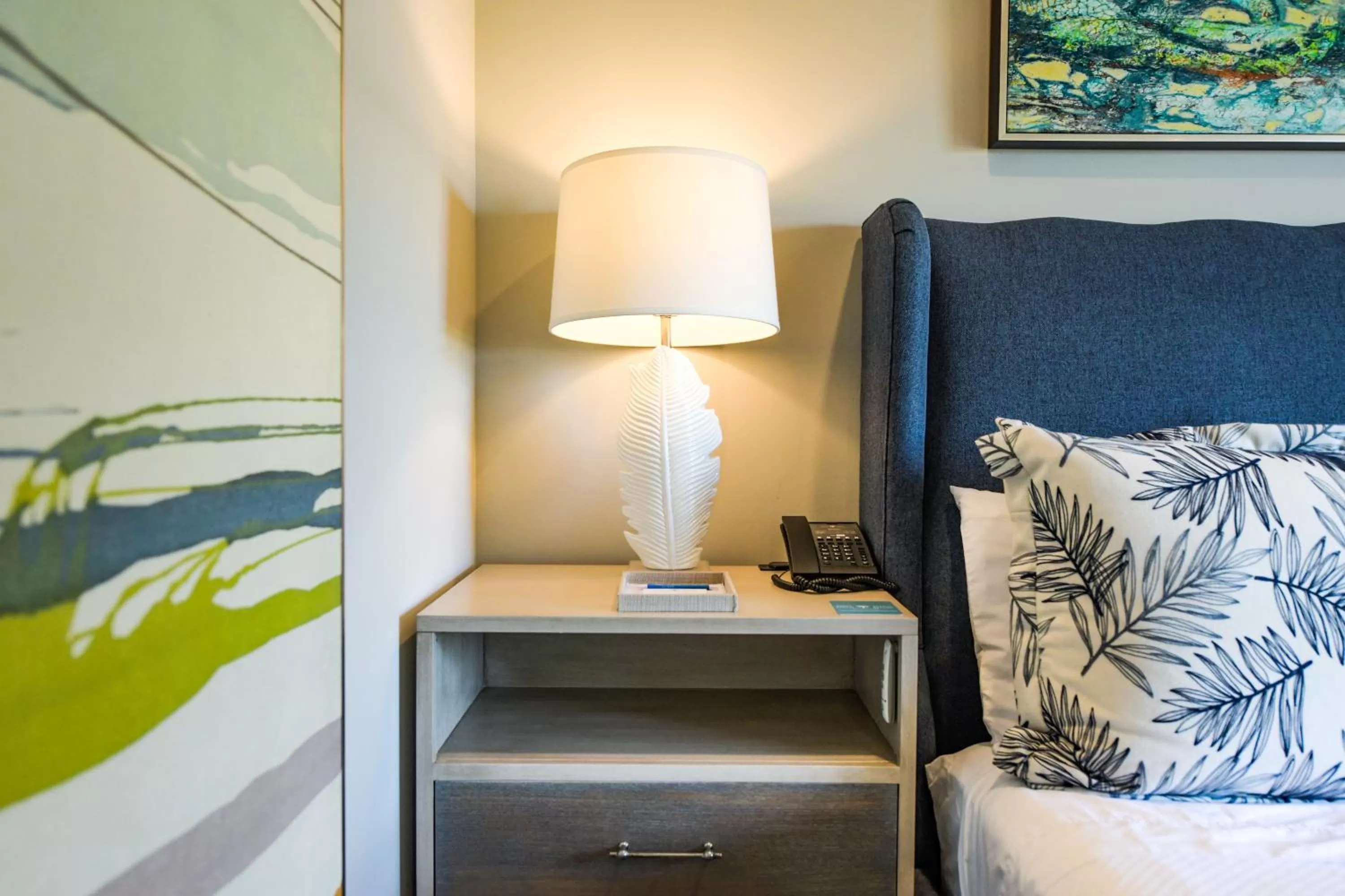 hair dresser, Bed in Anna Maria Beach Resort