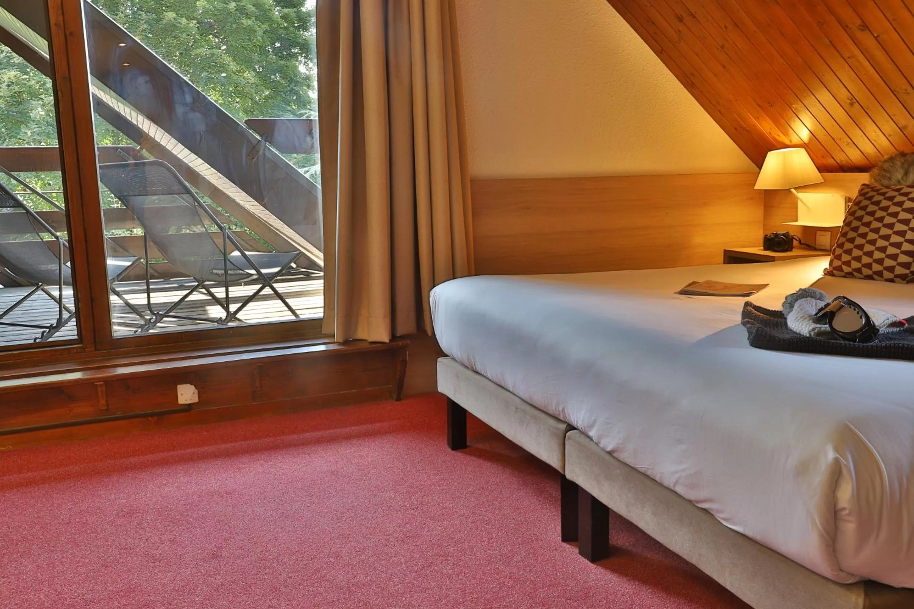 Bedroom, Bed in SOWELL HOTELS Mont Blanc et SPA