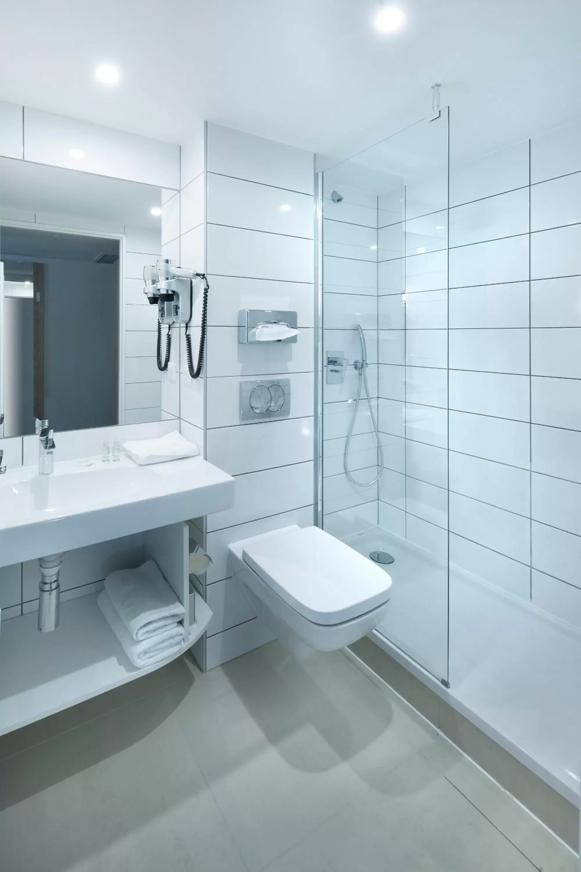 1 Double Bed - Superior Room in Kyriad Annemasse - Geneve 1 Double Bed - Superior Room in Kyriad Annemasse - Geneve