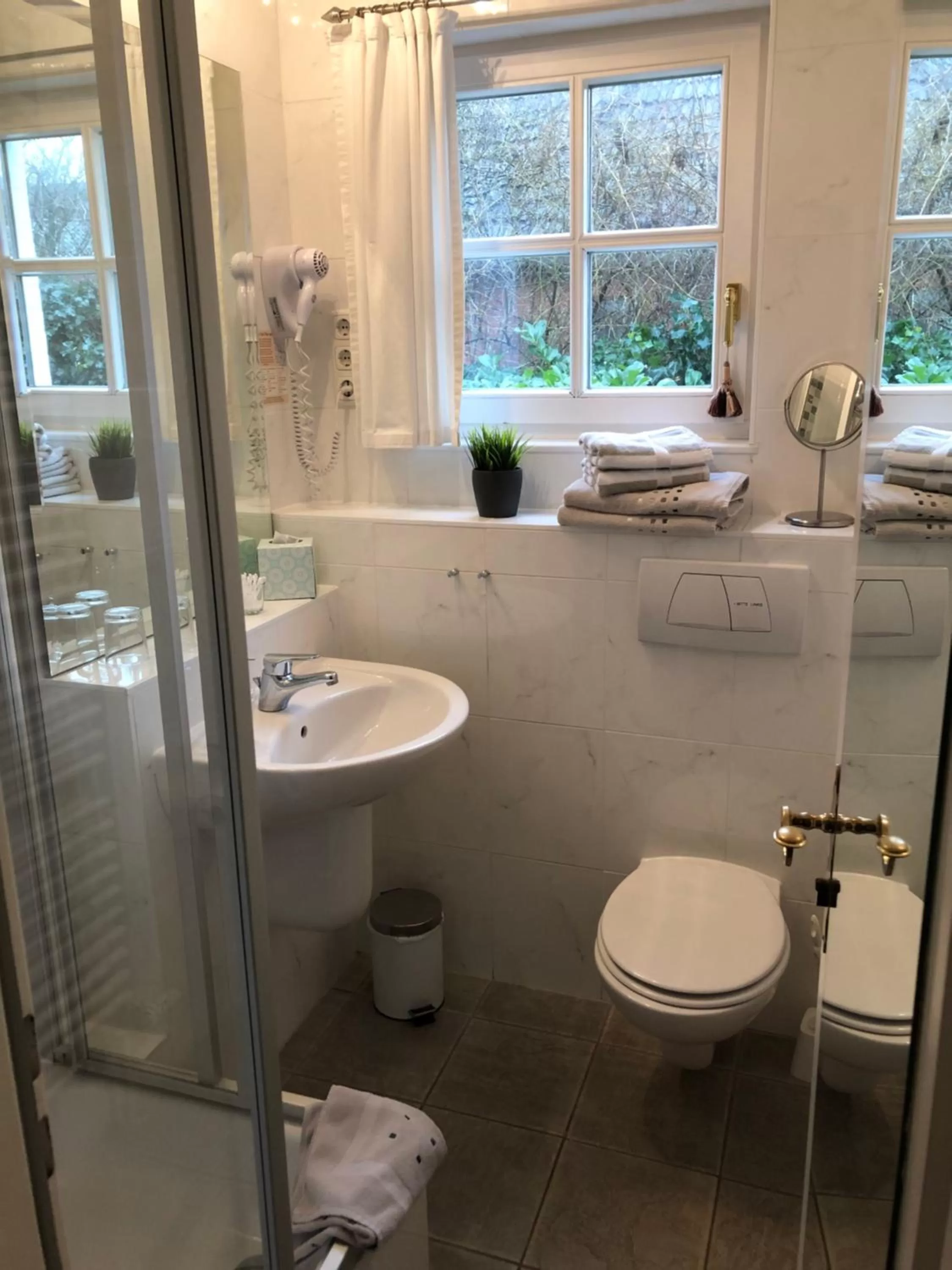 Bathroom in Hotel garni Seeluft Büsum