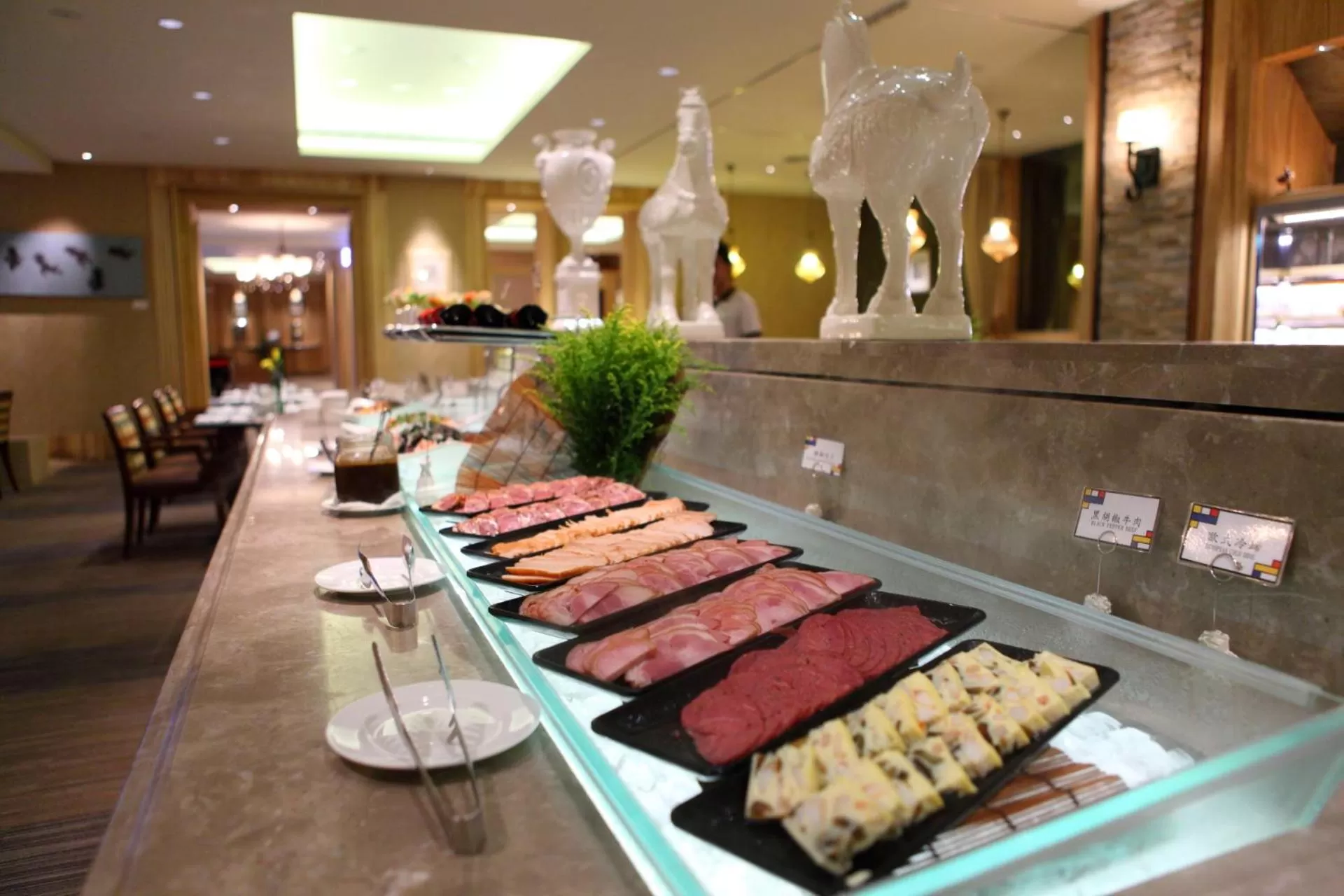 Buffet breakfast in Chateau de Chine Hotel Hualien