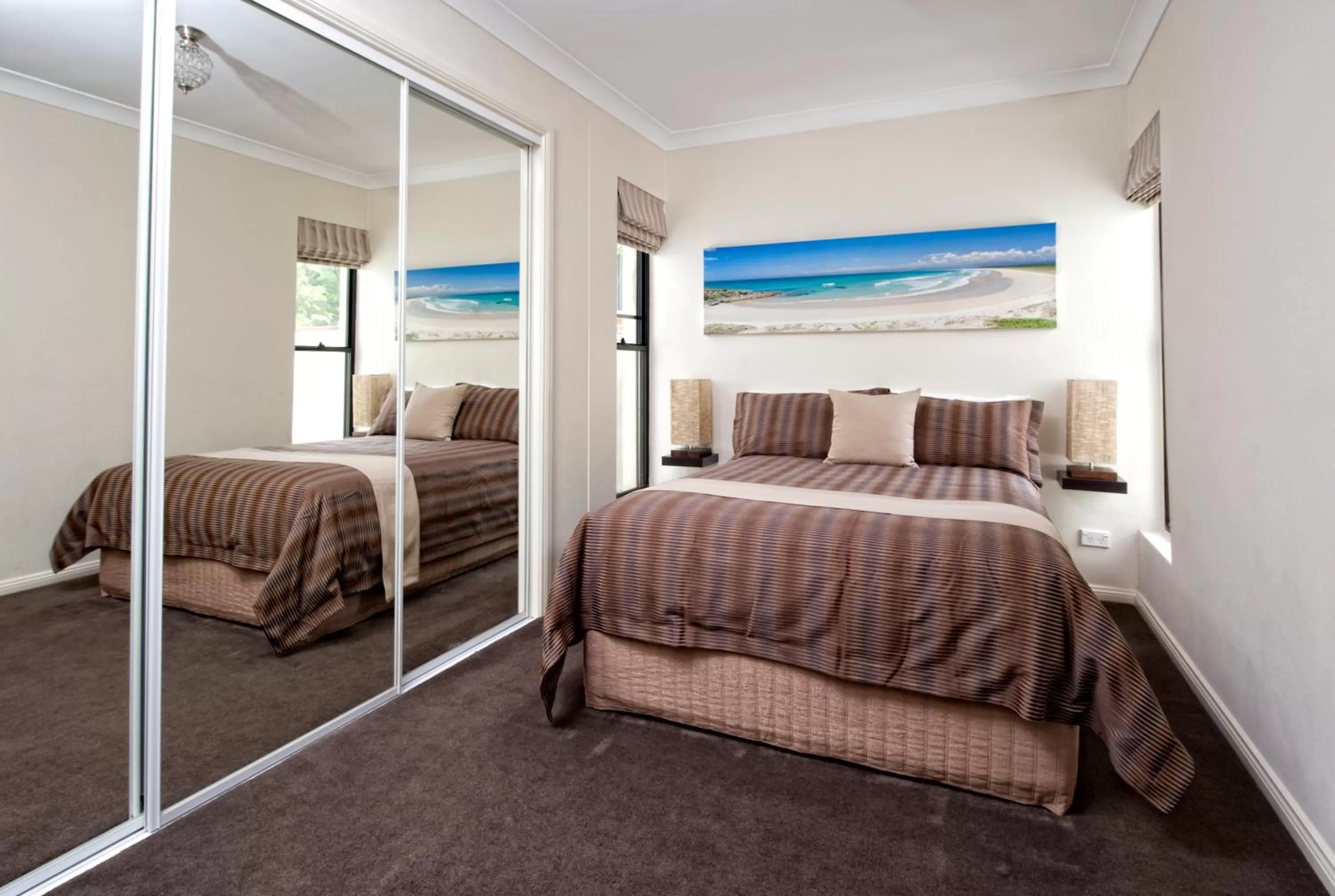 Bedroom, Bed in Dolphin Shores