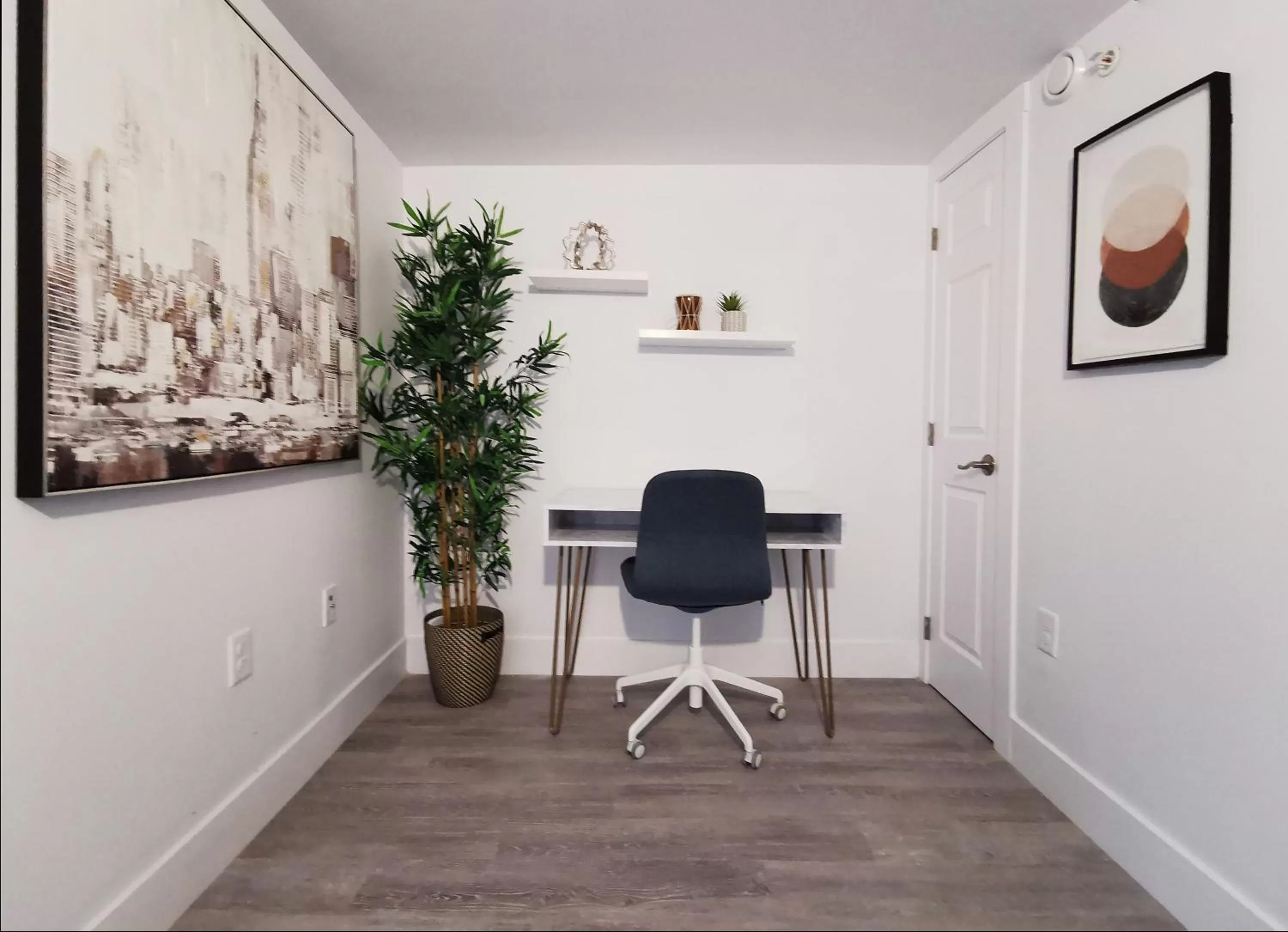 Cameo Hotel and Suites