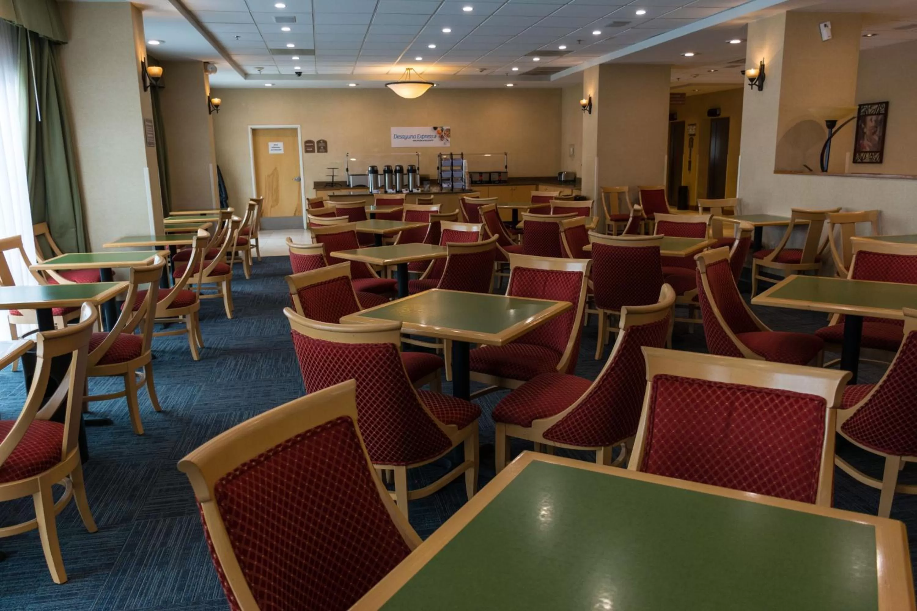 Breakfast in Holiday Inn Express Saltillo Zona Aeropuerto by IHG