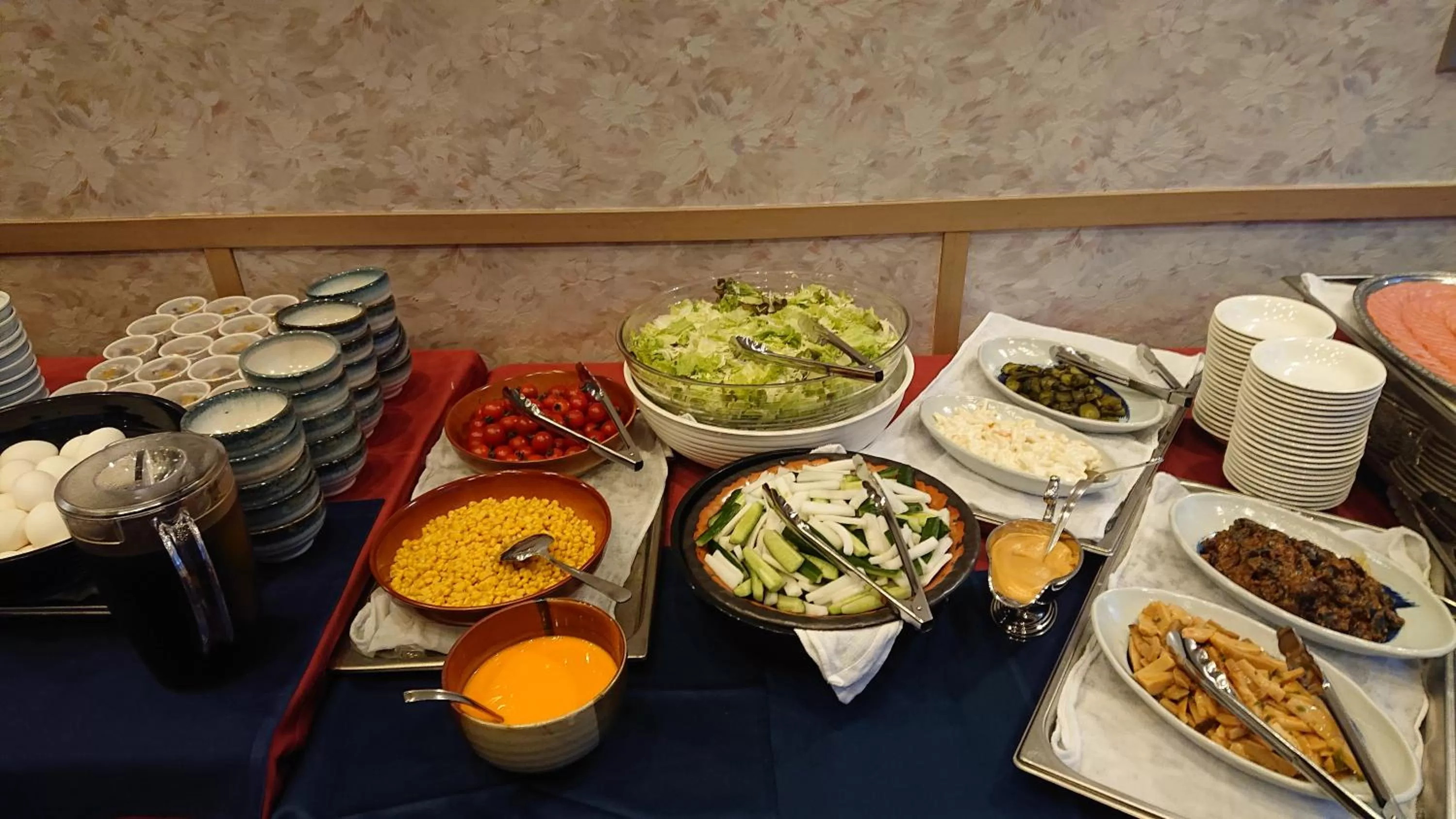 Breakfast in Hotel Oak Forest