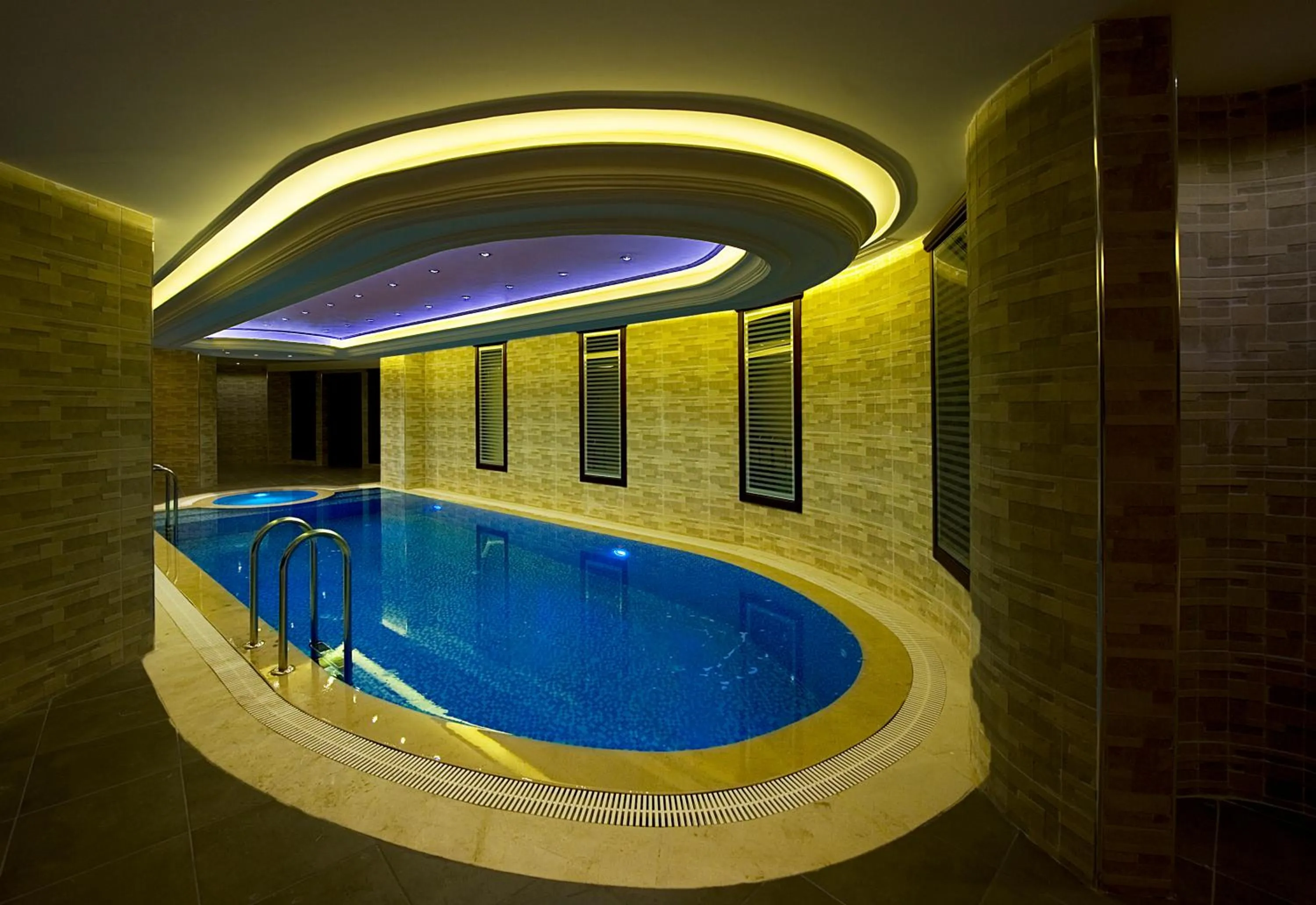 Swimming pool in Askoc Hotel & SPA