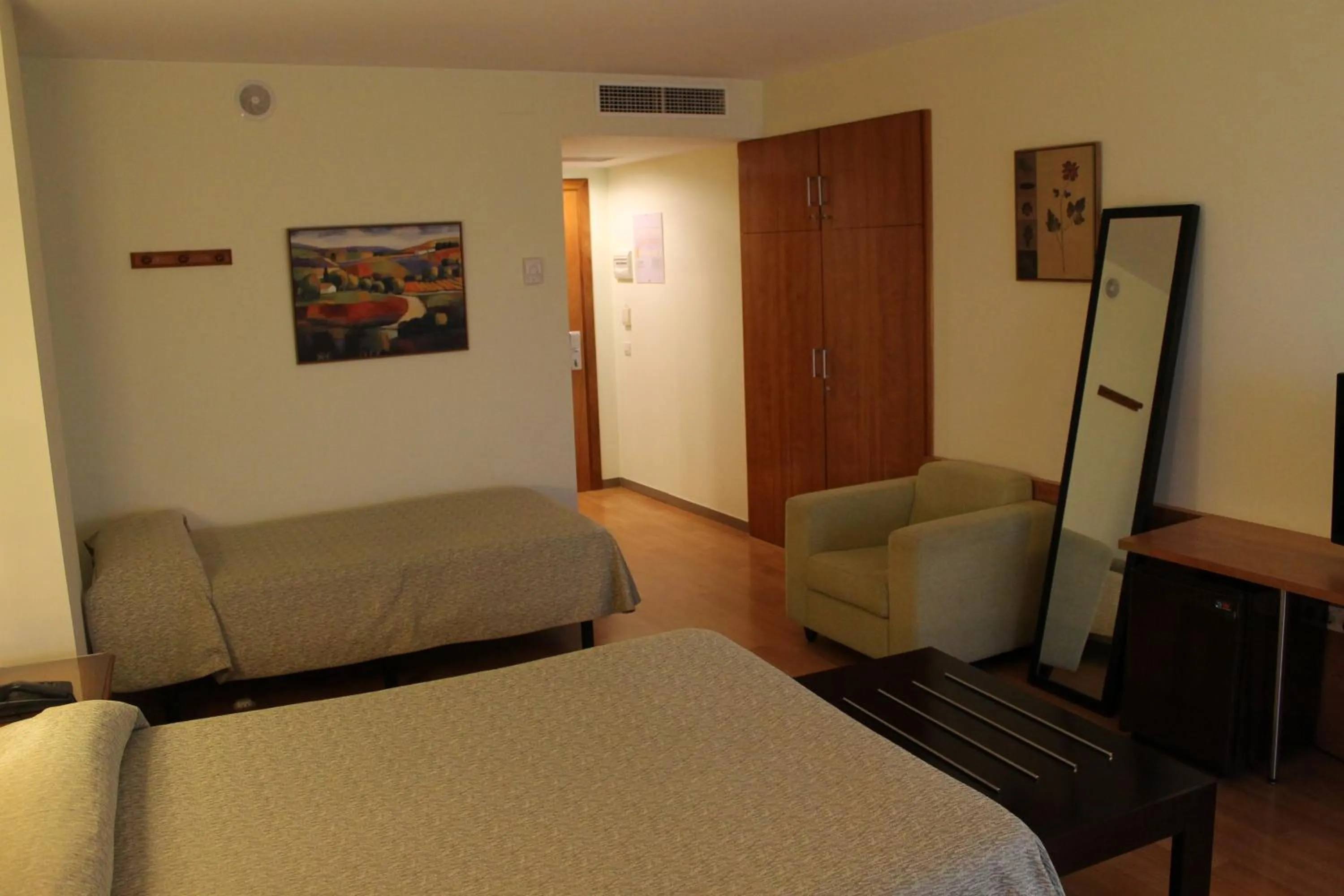 Photo of the whole room, Bed in Hotel Flora Parc