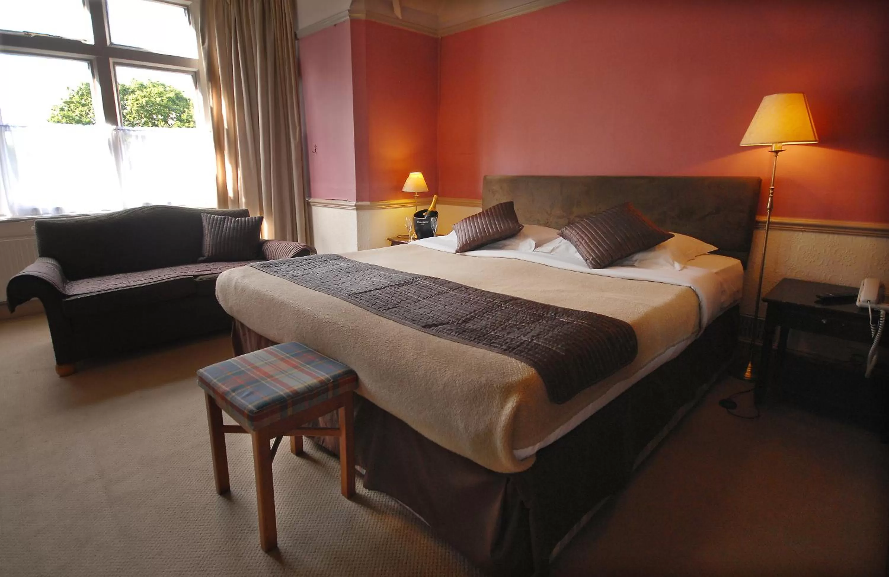 Bedroom, Bed in Tree Hotel at Iffley