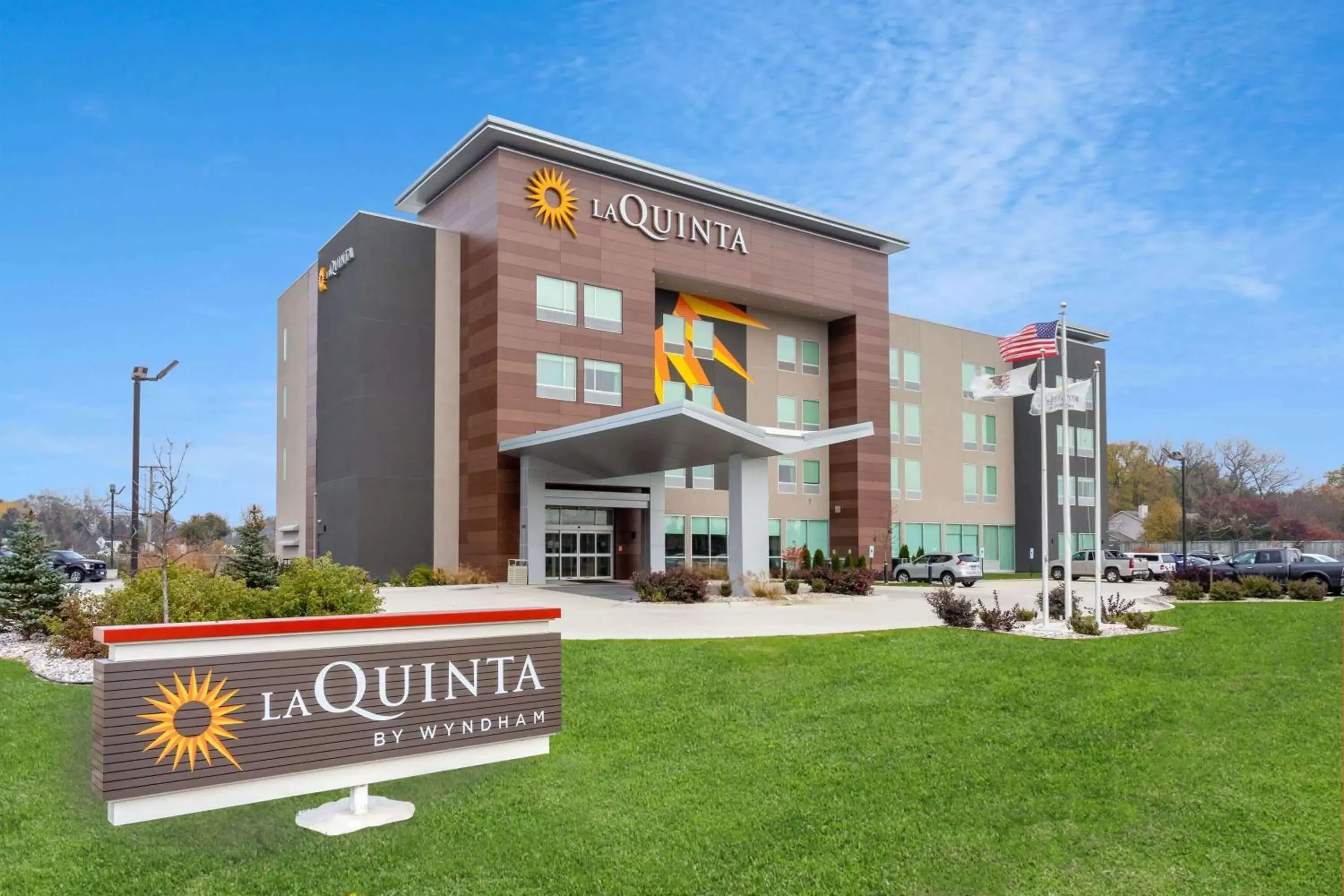 La Quinta Inn & Suites by Wyndham Shorewood La Quinta Inn & Suites by Wyndham Shorewood
