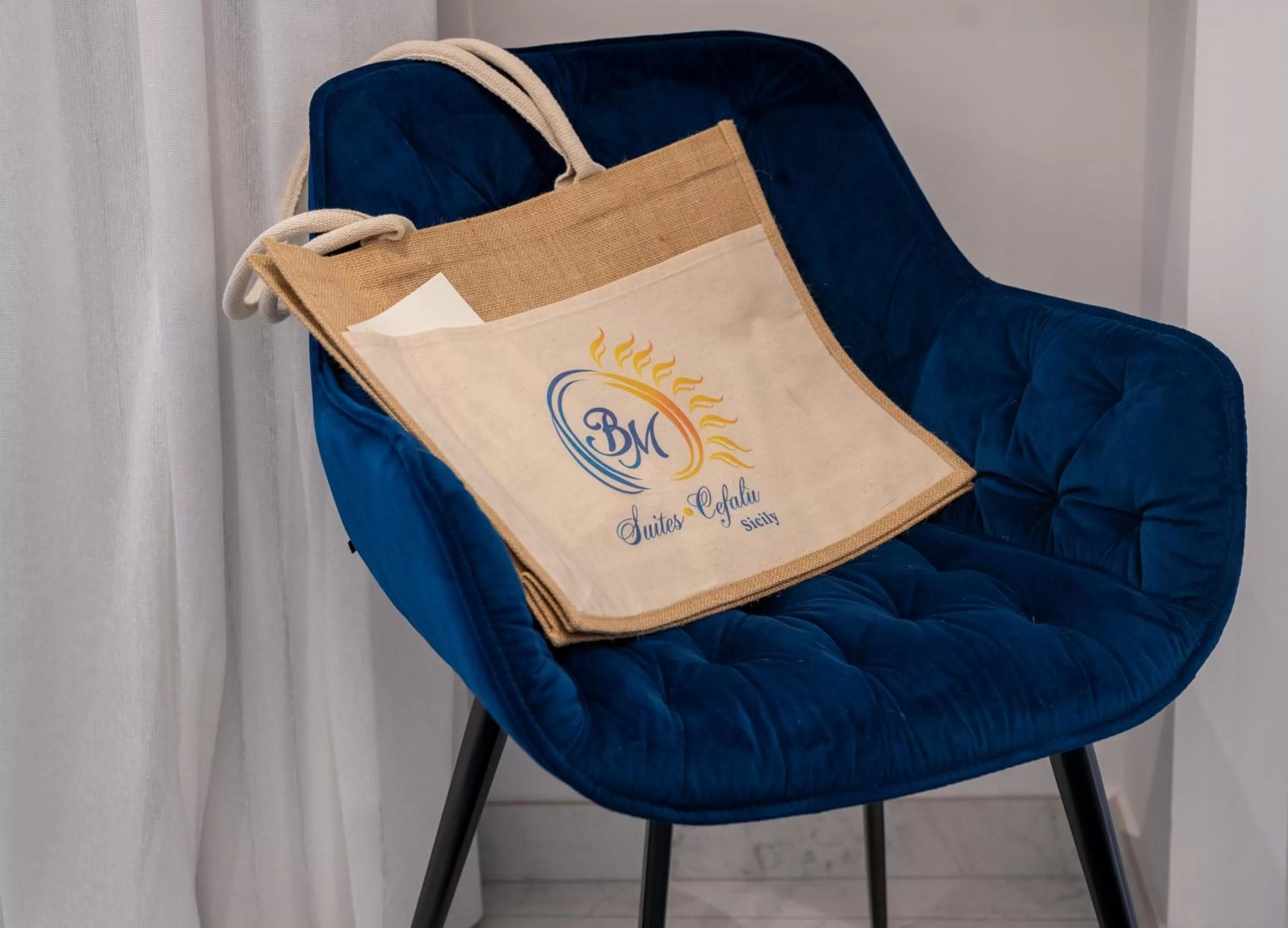 Logo/Certificate/Sign in BM SUITES CEFALU