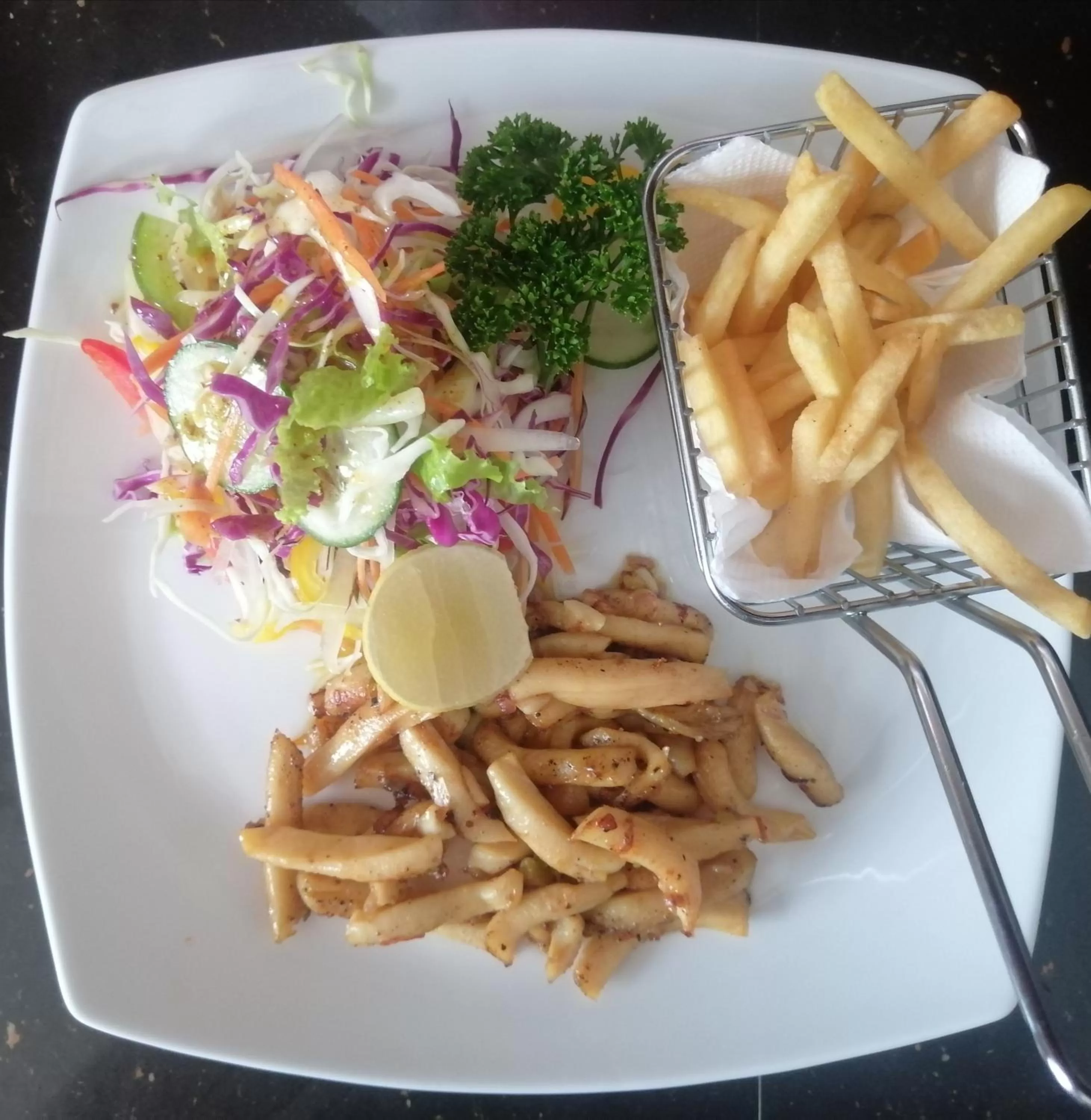 Le Petit Hotel & Restaurant