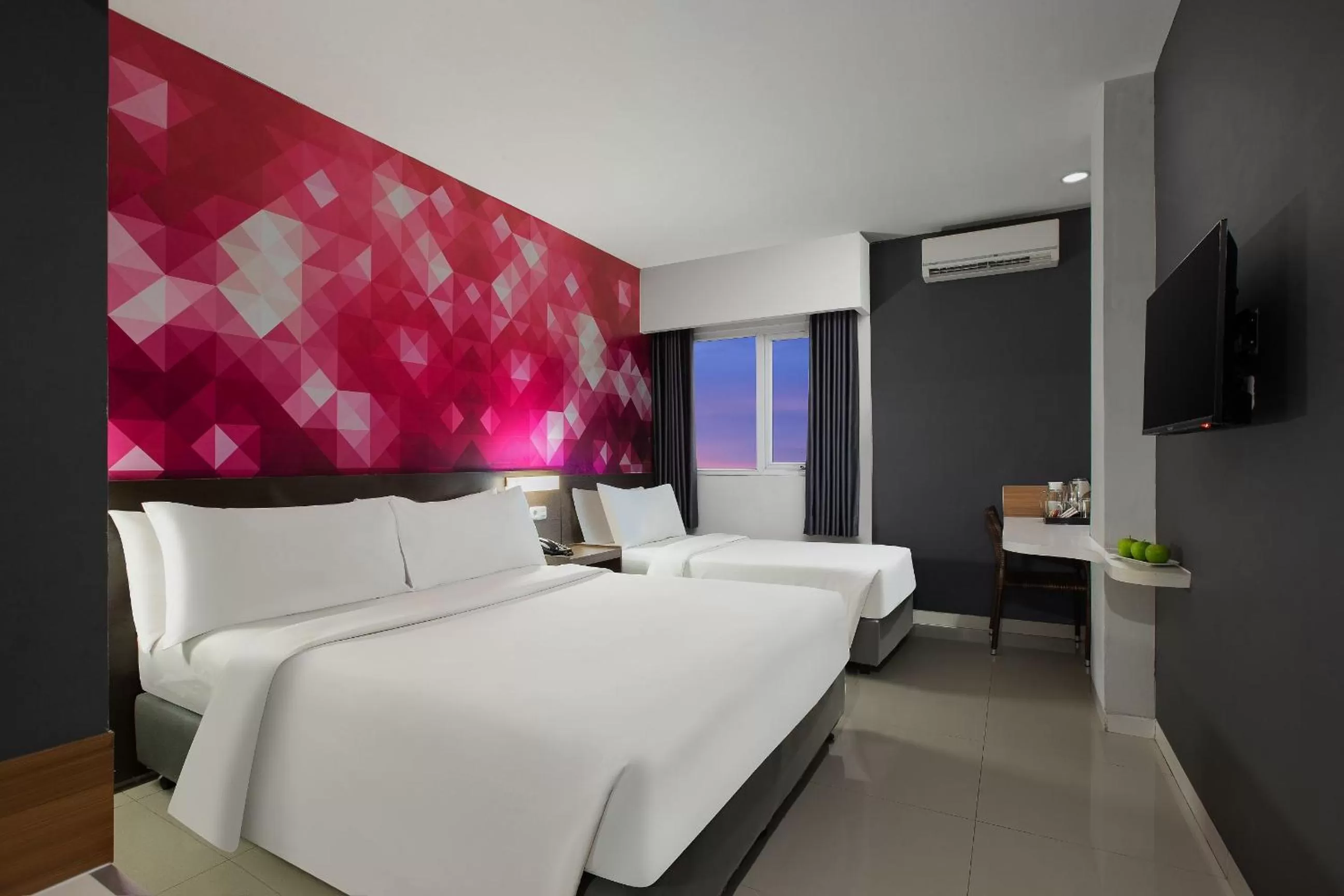 Bedroom, Bed in favehotel Simpang Lima - Semarang