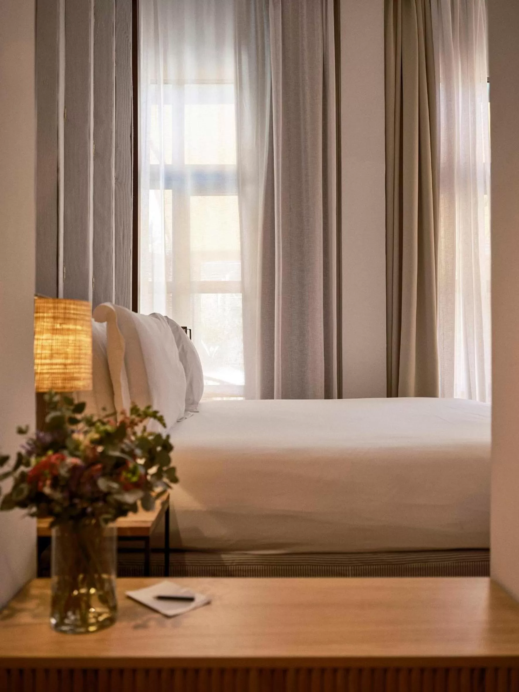 Photo of the whole room, Bed in Hotel Pulitzer Barcelona