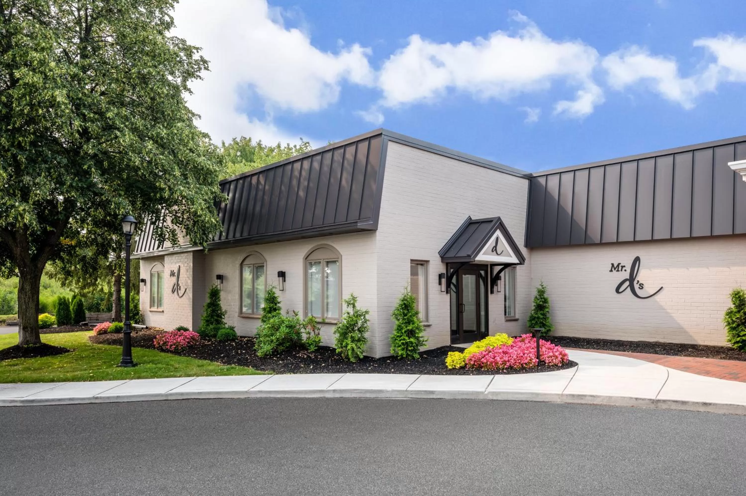 Restaurant/places to eat in Crowne Plaza Albany - The Desmond Hotel