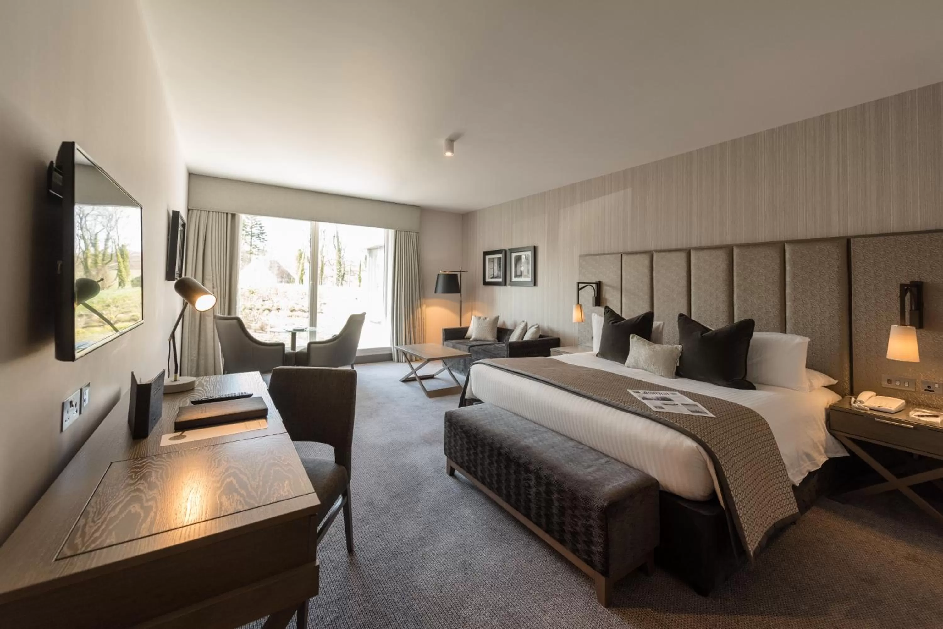 Bed in Meldrum House Hotel Golf And Country Estate