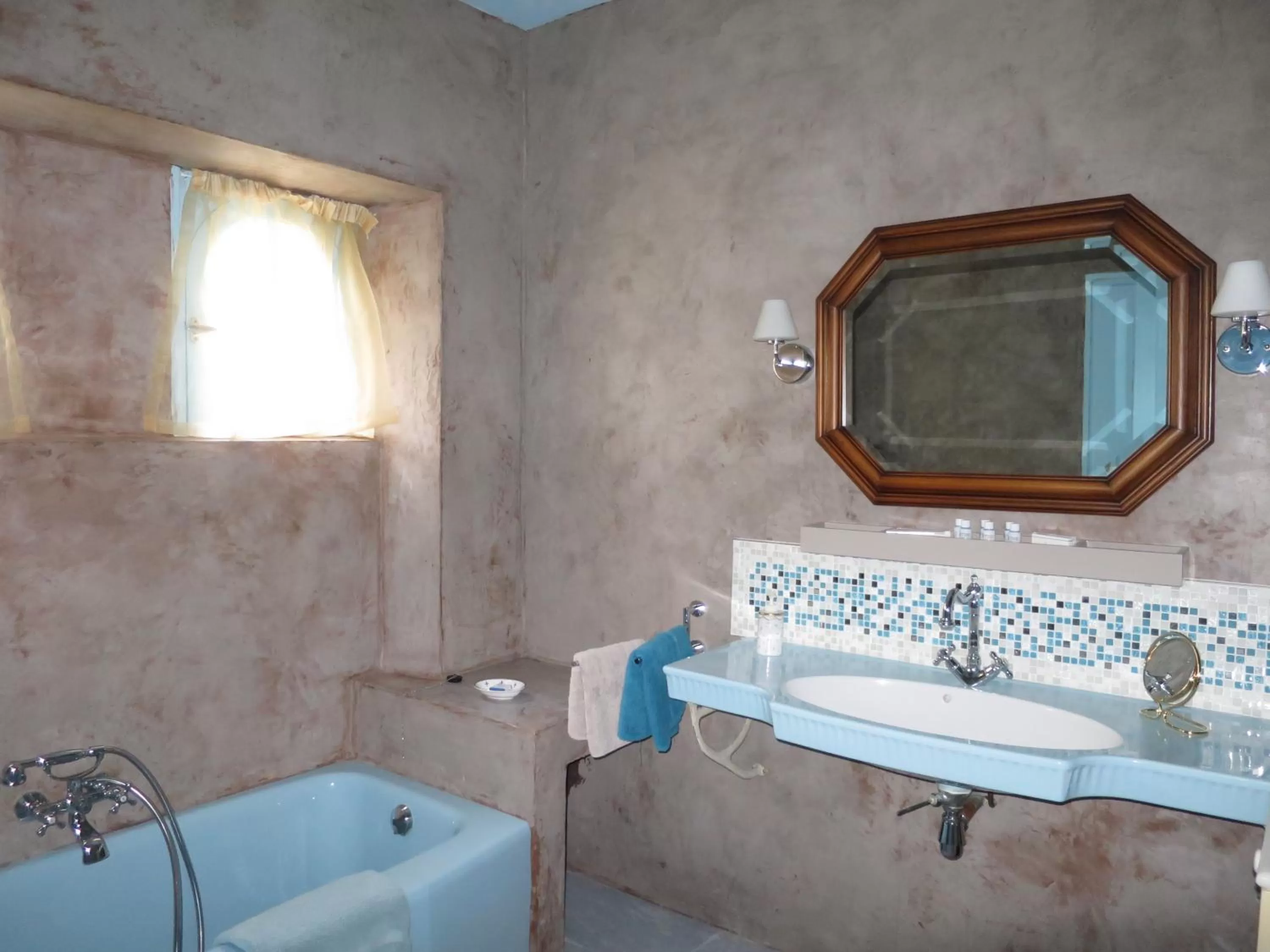 Toilet, Bathroom in KerBlondel