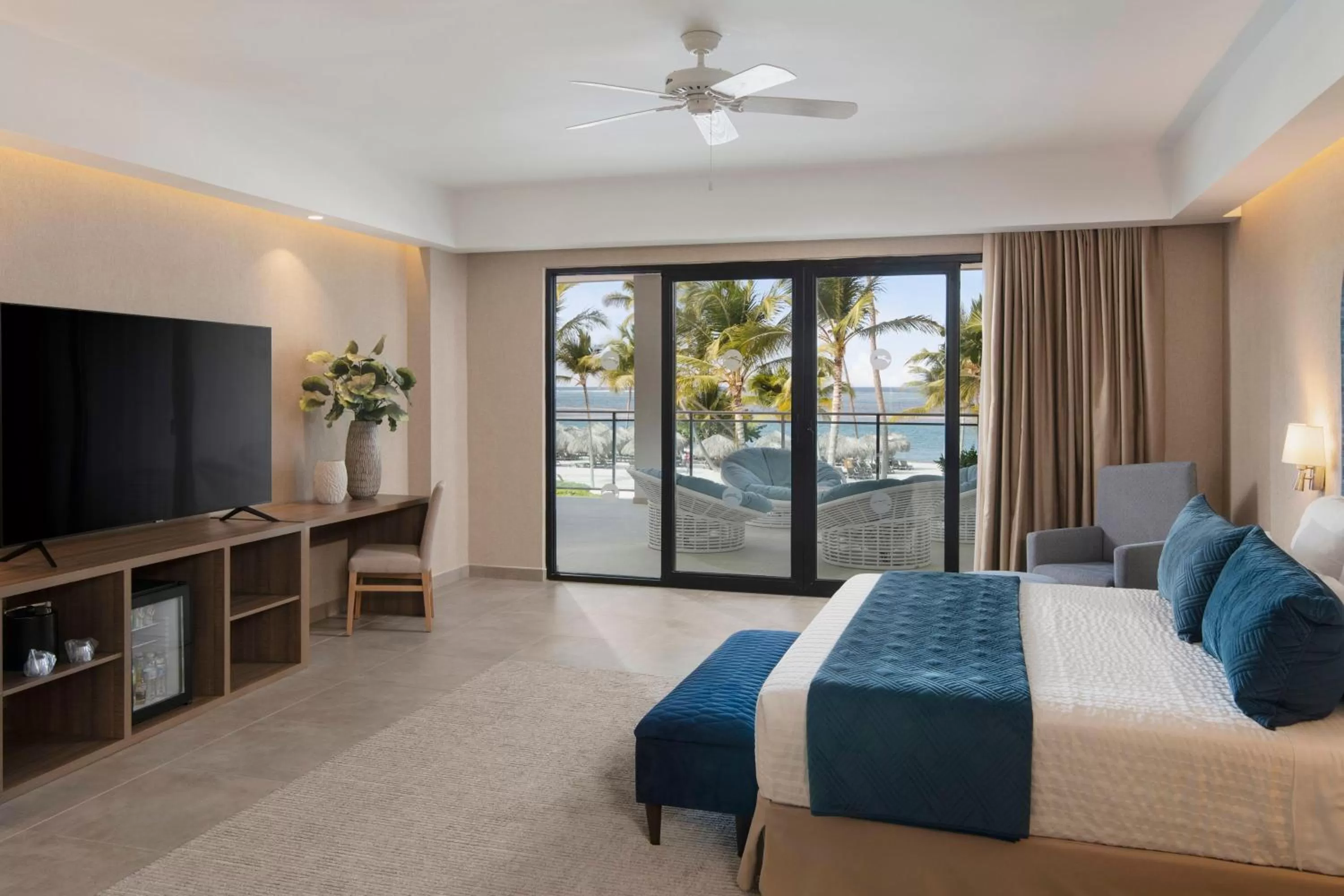 Photo of the whole room, Bed in Serenade Punta Cana Beach & Spa Resort