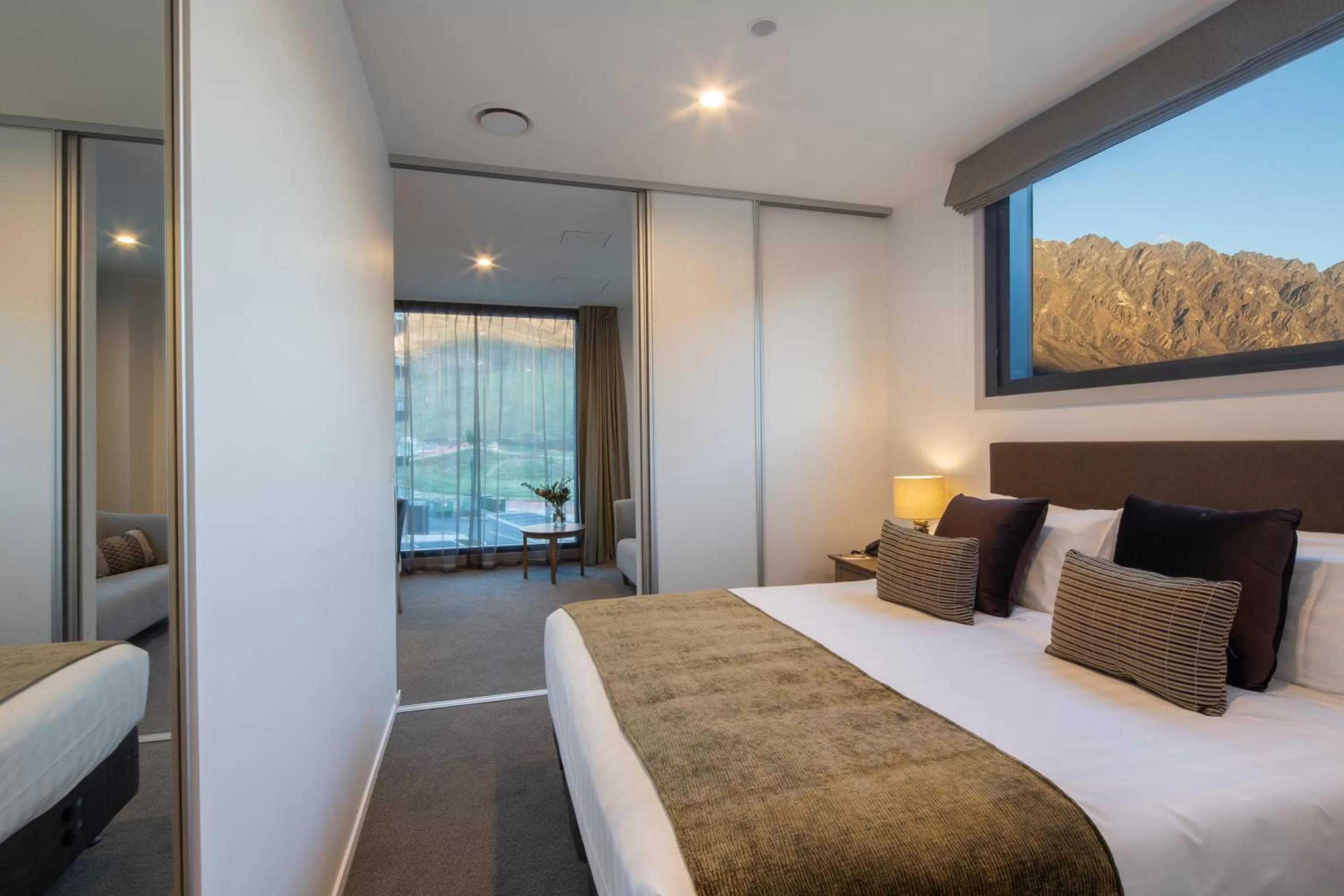 Bedroom, Bed in Wyndham Garden Remarkables Park Queenstown