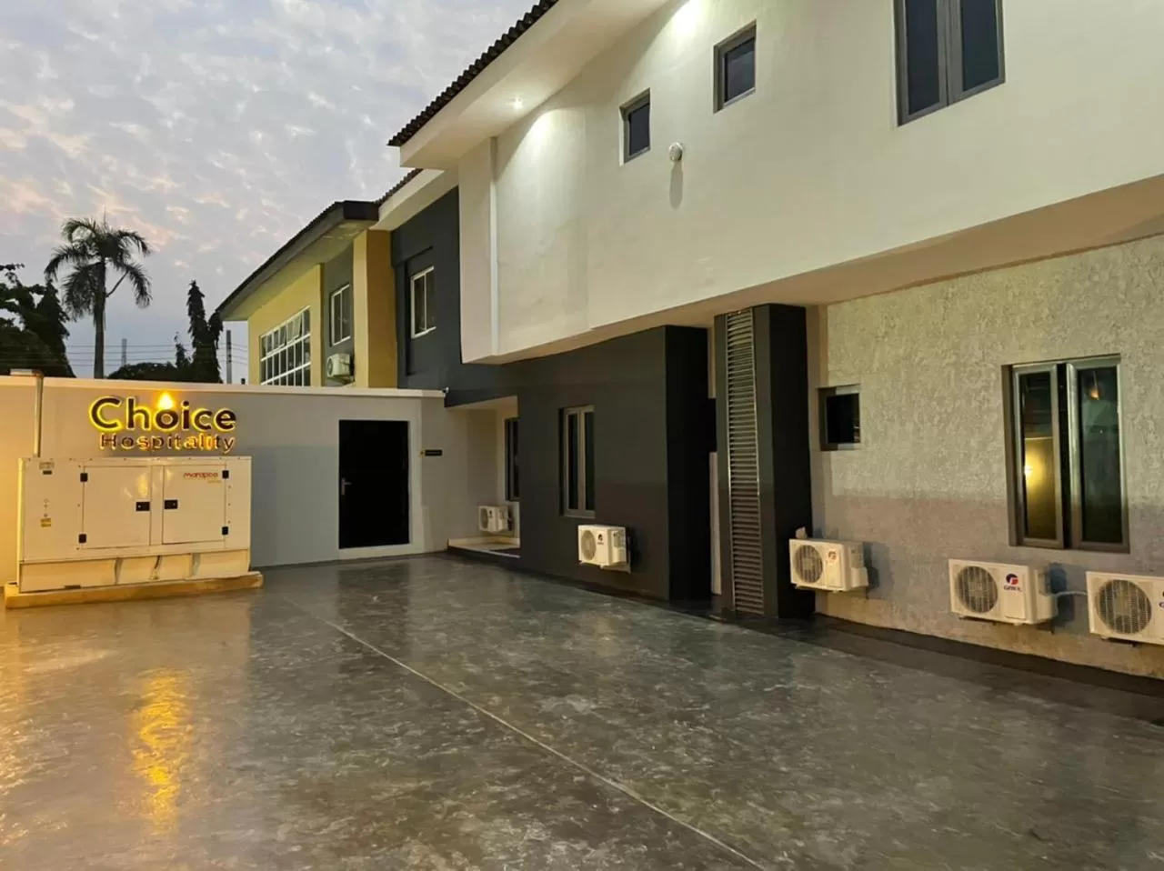 Property Building in Choice Suites Signature