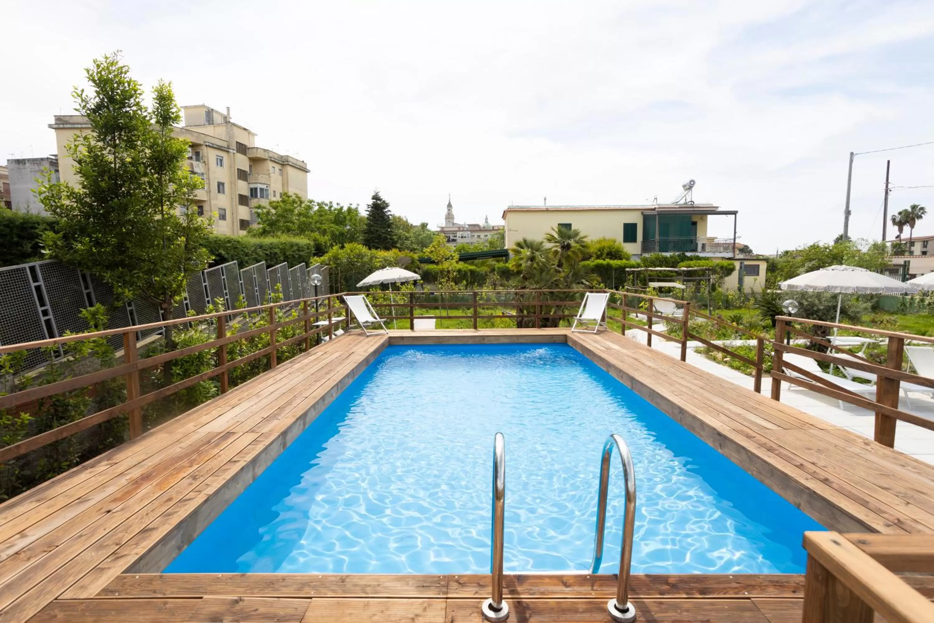 Swimming pool in Residence O'Sole Mio Pompei