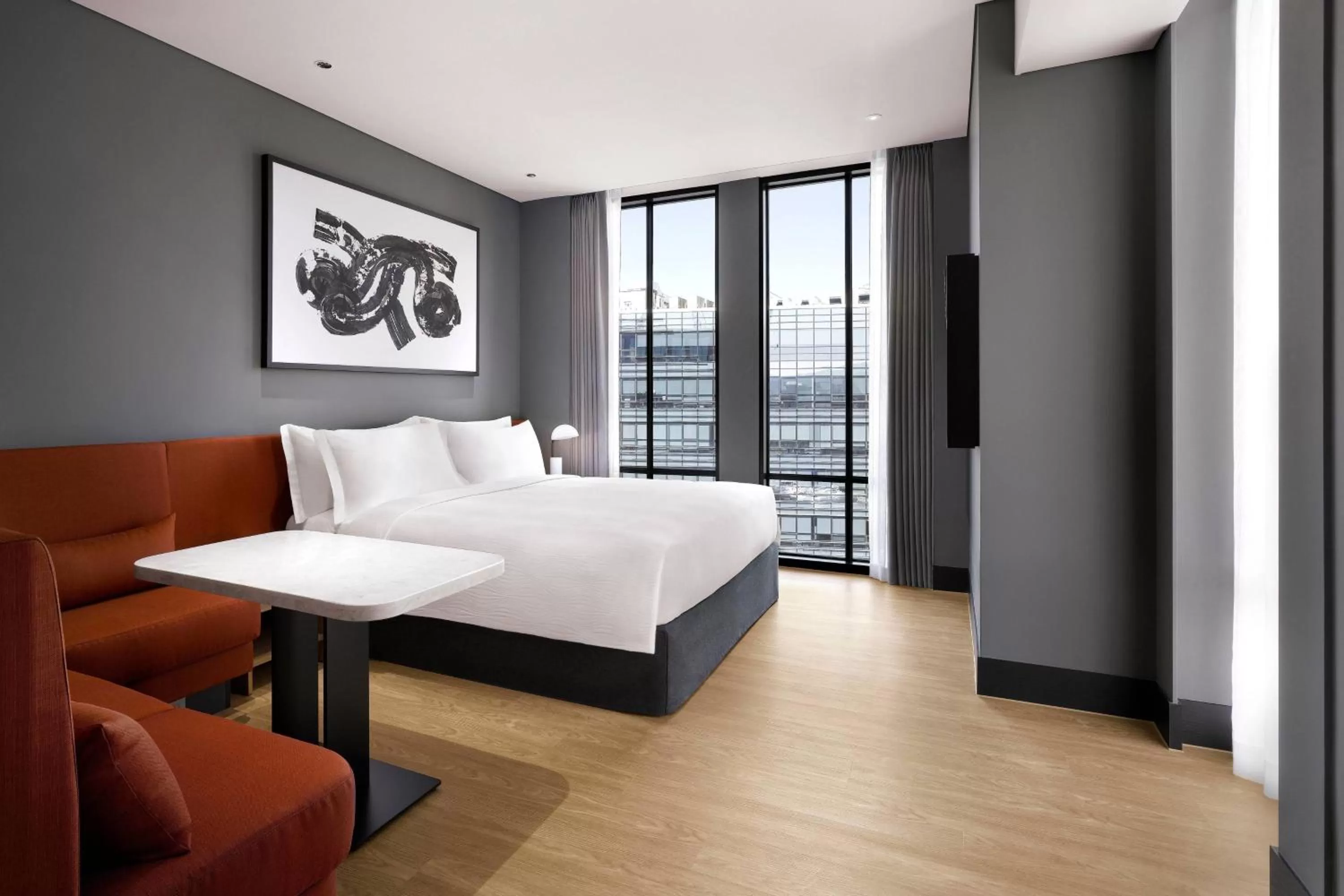 Photo of the whole room, Bed in GRAVITY JOSUN Seoul Pangyo, Autograph Collection