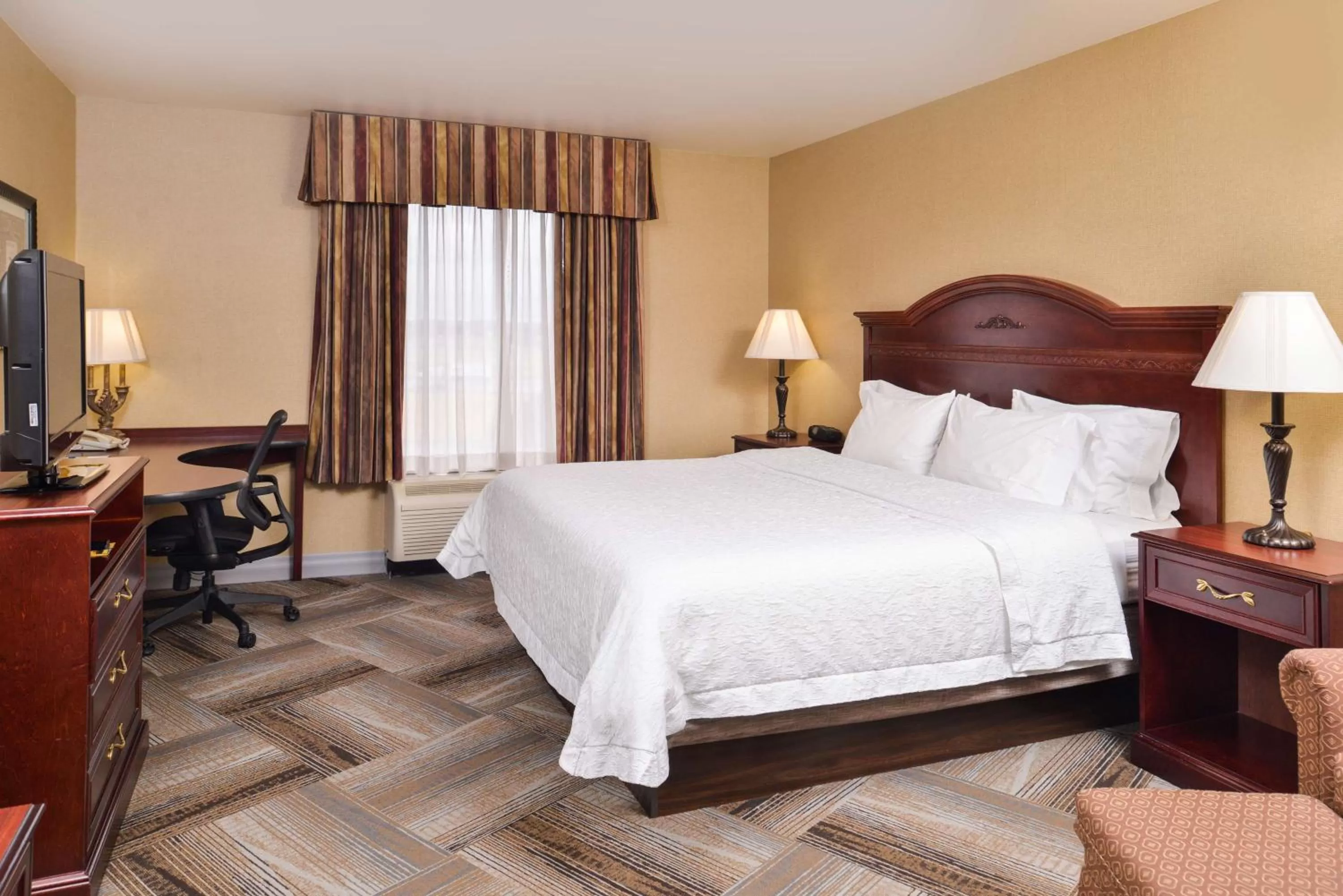 King Suite with Whirlpool - Non-Smoking in Hampton Inn & Suites Boise-Meridian