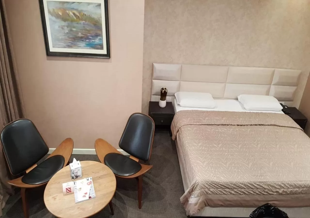 Decorative detail, Bed in La Bohème Hotel