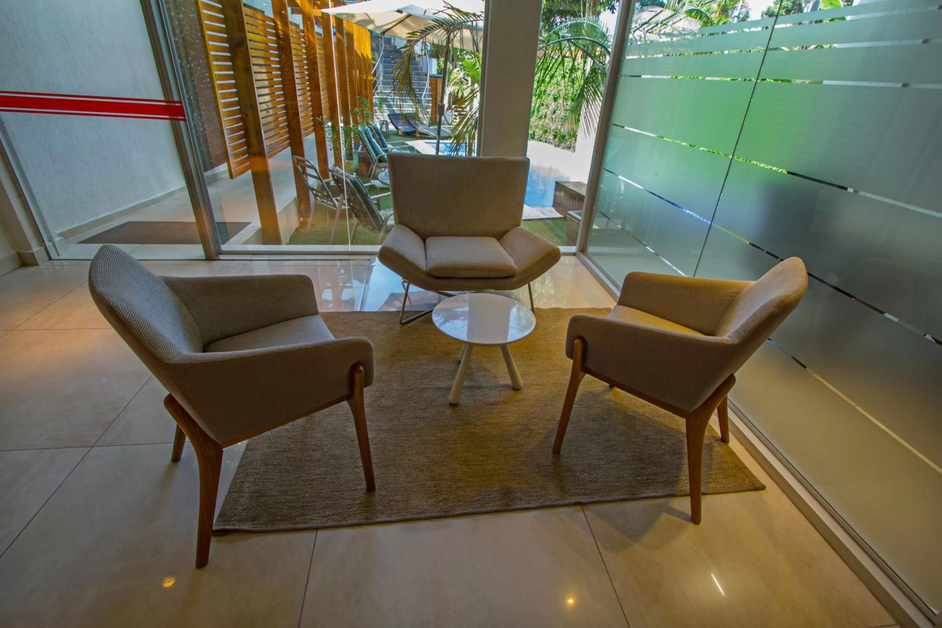 Nightclub / DJ, Seating Area in Hotel Le Pelican