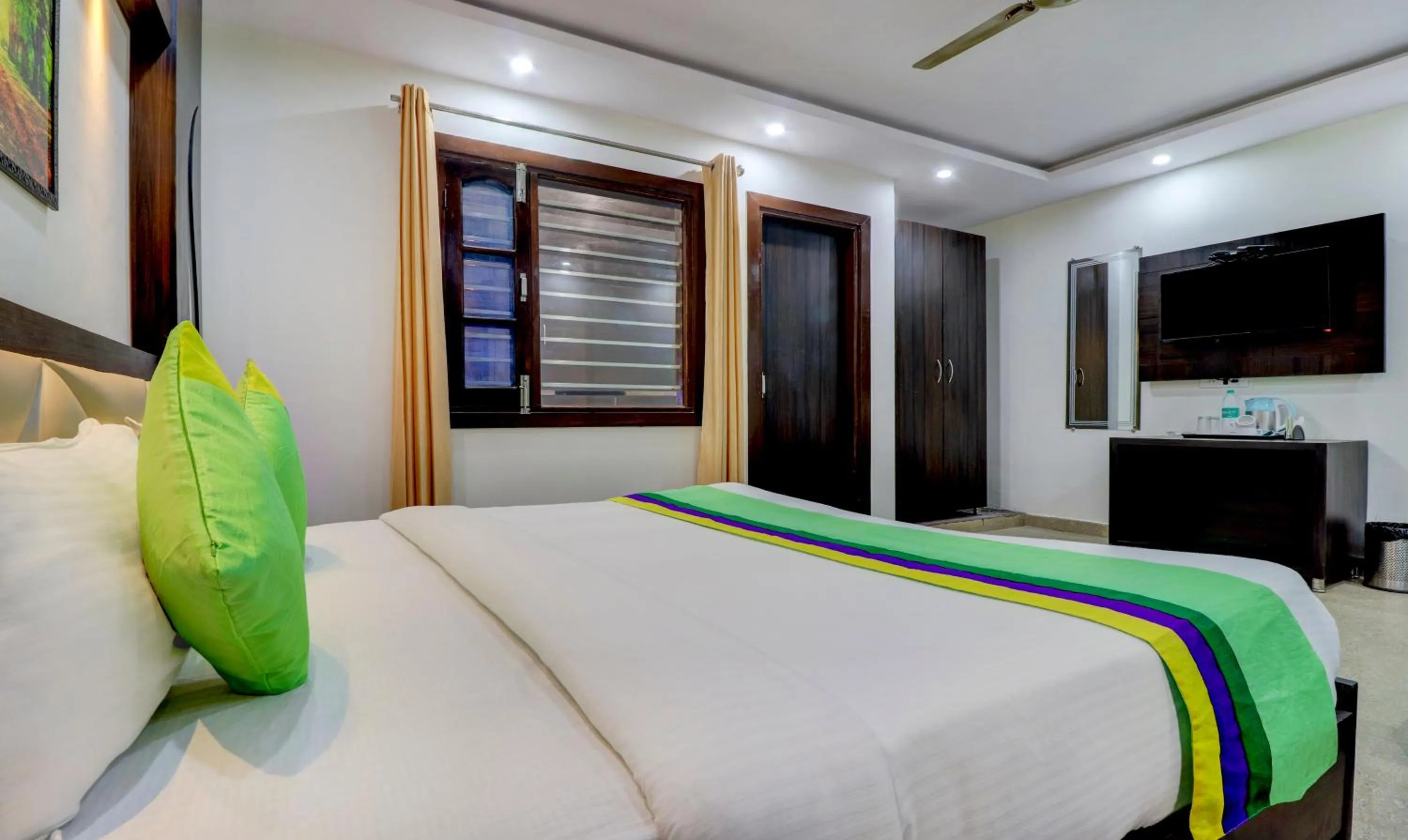 Bedroom, Bed in Itsy Hotels NV, Tapovan