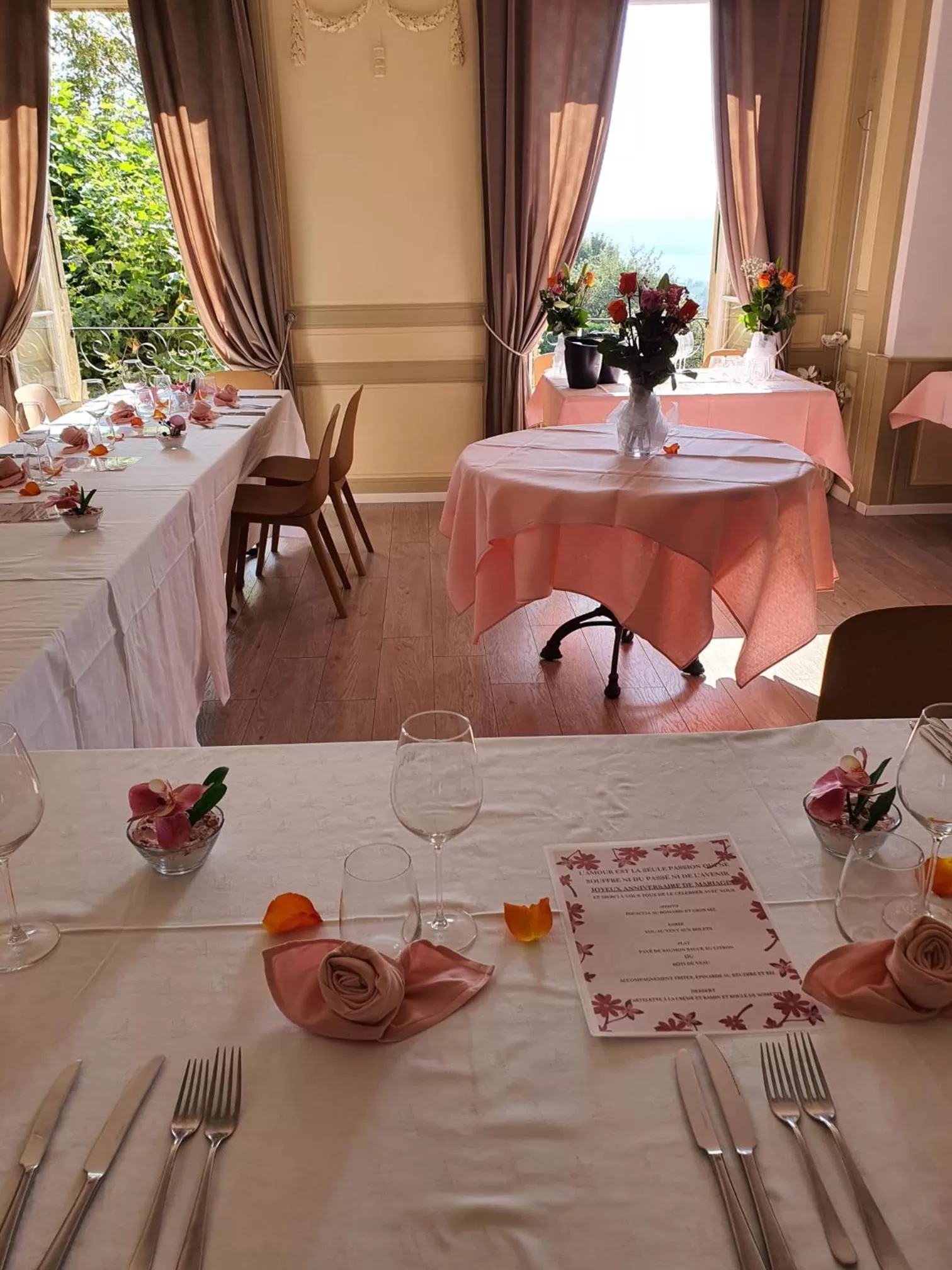 Restaurant/places to eat in Hôtel Restaurant Bellevue