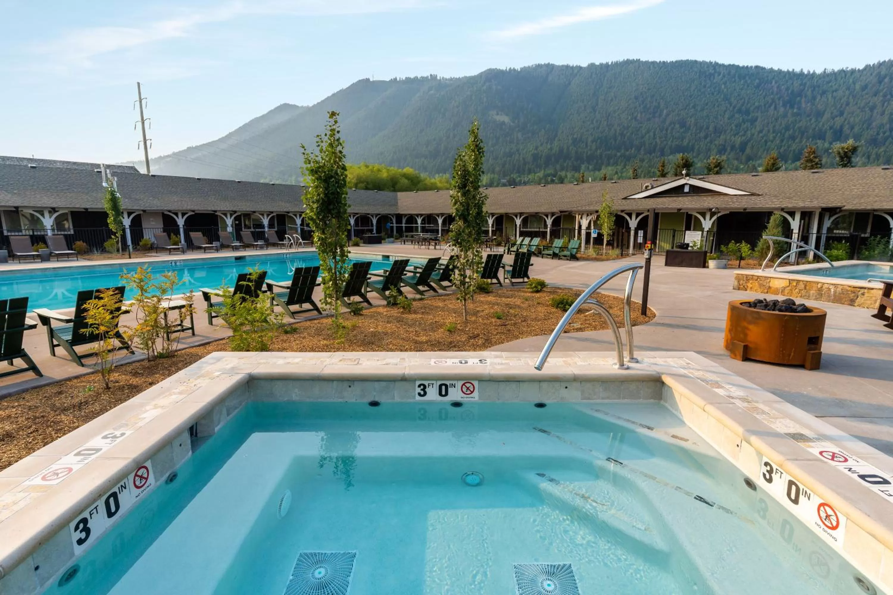 Hot Tub in The Virginian Lodge