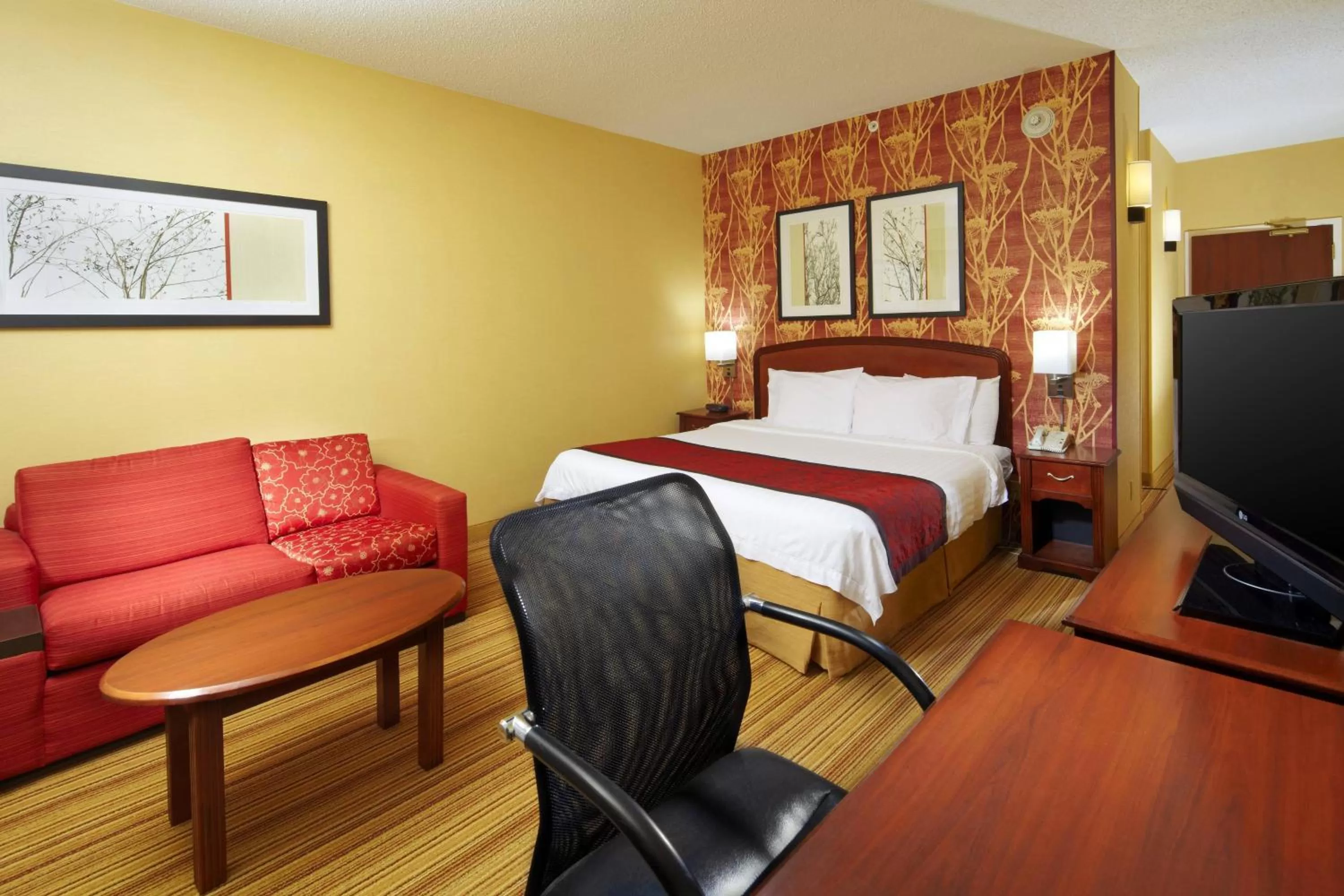 Photo of the whole room, Bed in Country Inn & Suites by Radisson, Convention Center