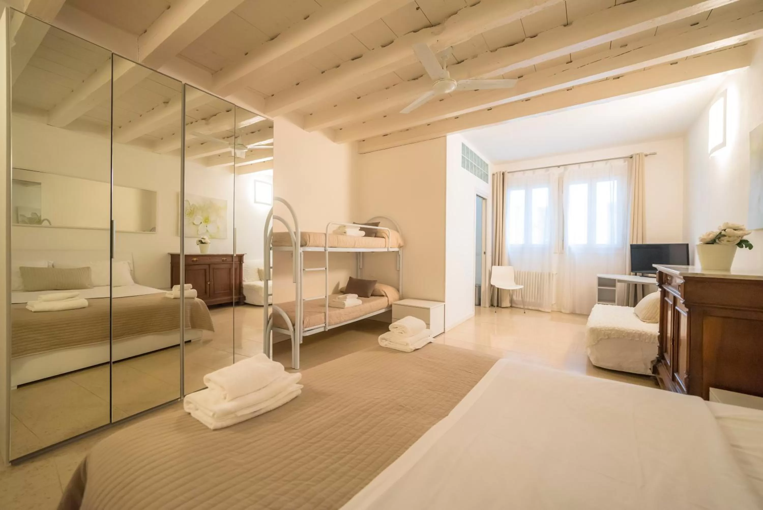 Bedroom, Bed in Academia Residence