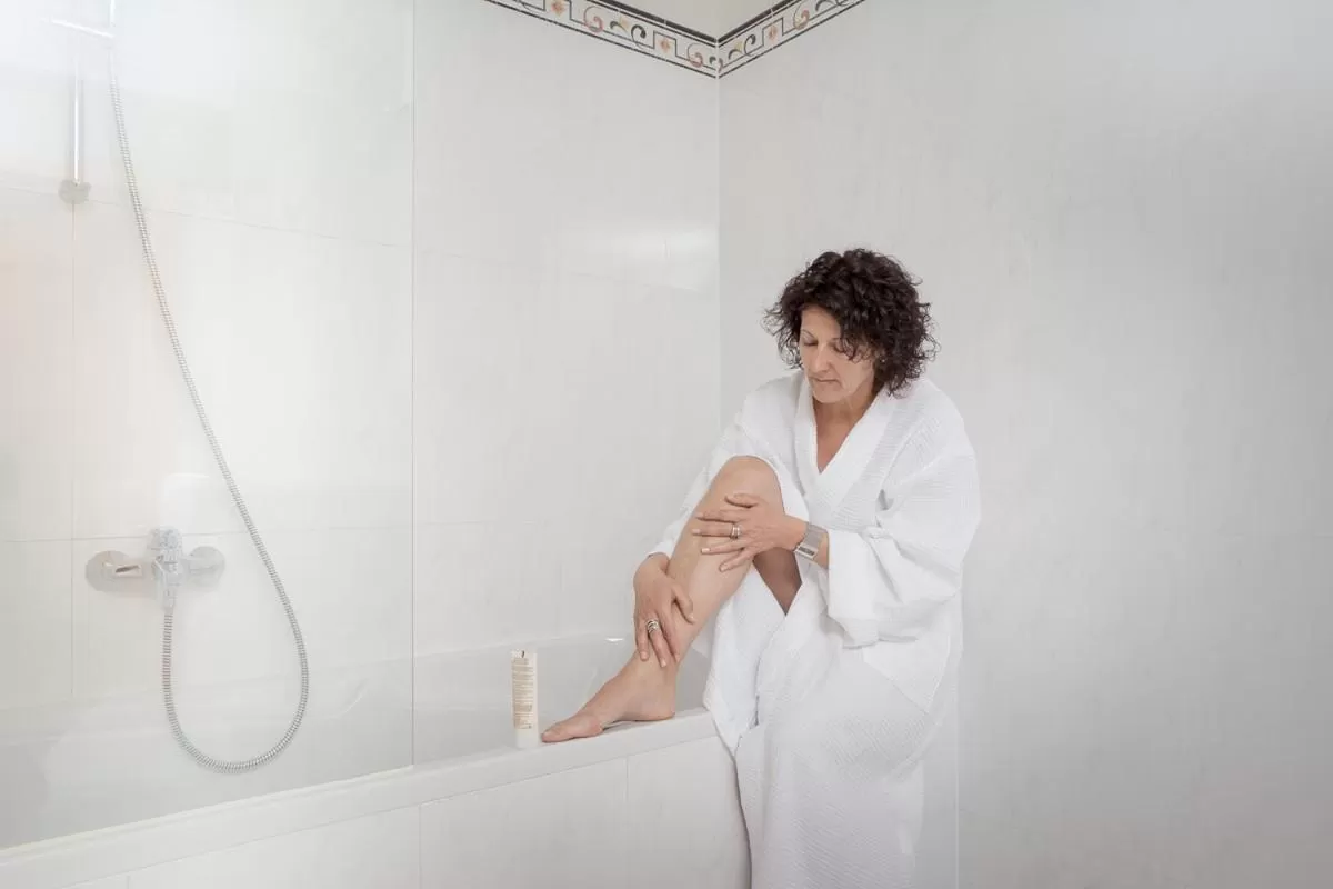 Hotel Locker & Legere