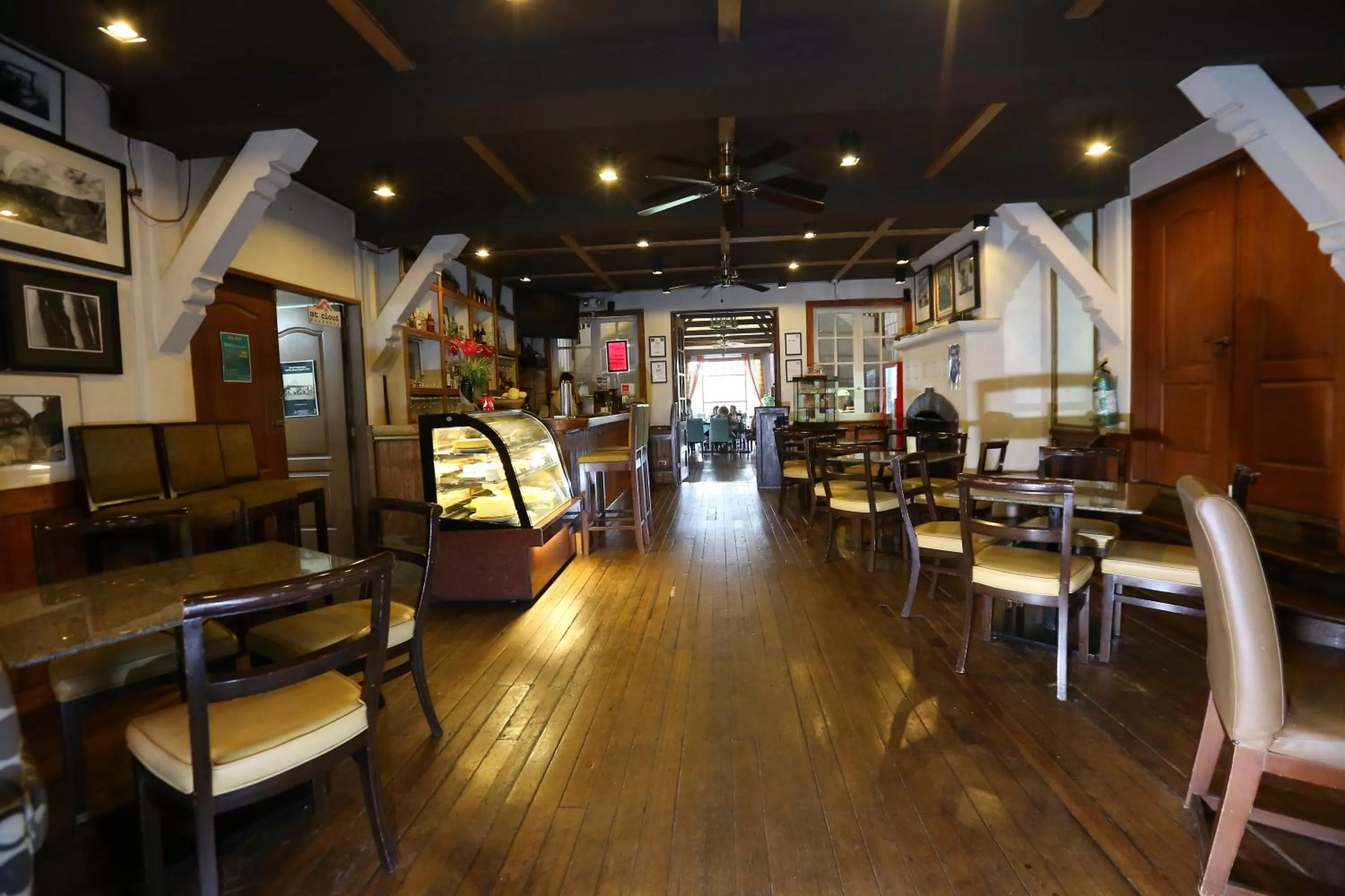 Restaurant/places to eat in Casa Vallejo Hotel Baguio