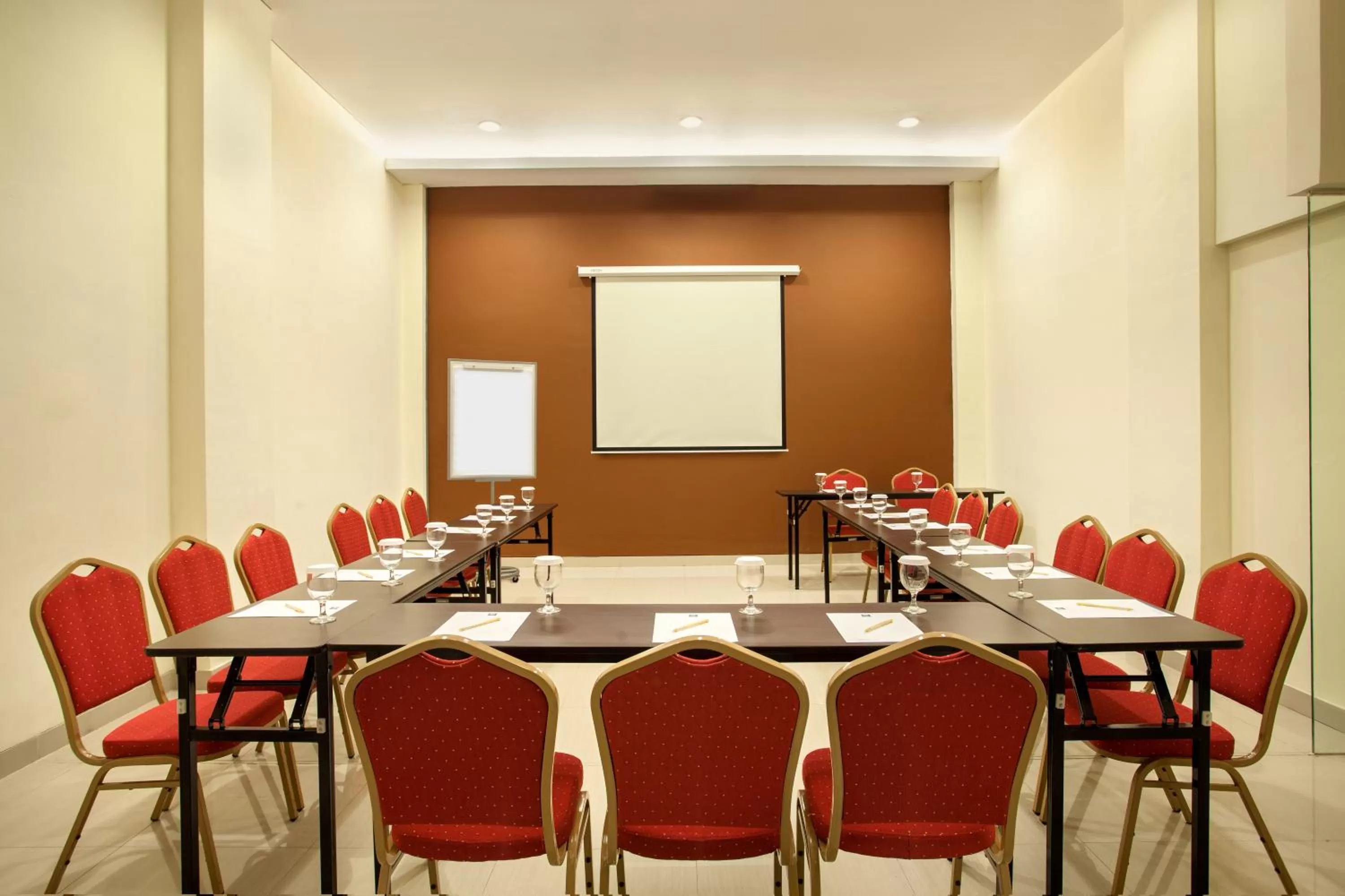 Banquet/Function facilities in Ibis Budget Semarang Tendean