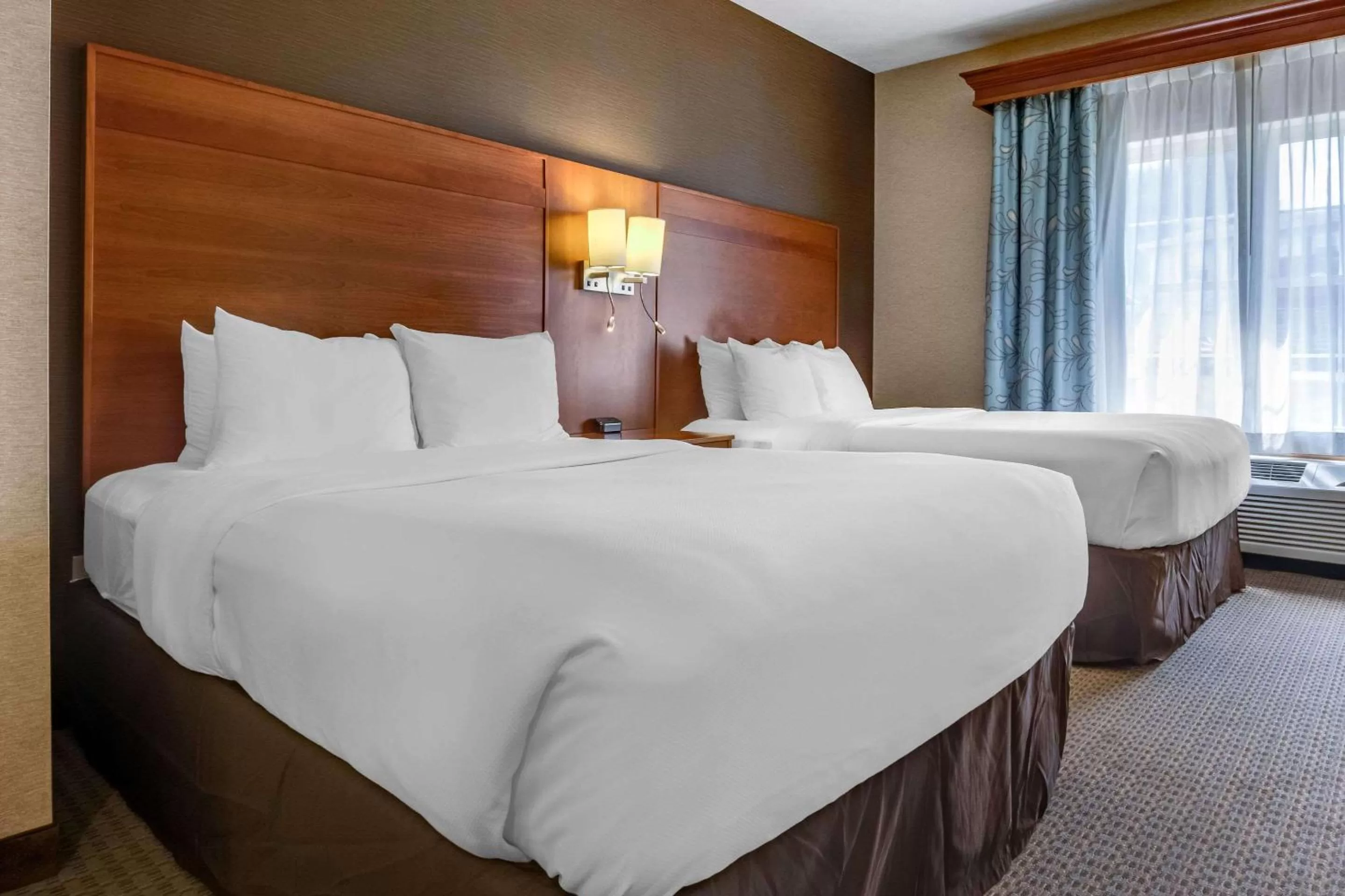 Queen Suite with Two Queen Beds - Non-Smoking/First Floor in Comfort Suites Hotel and Conference Center