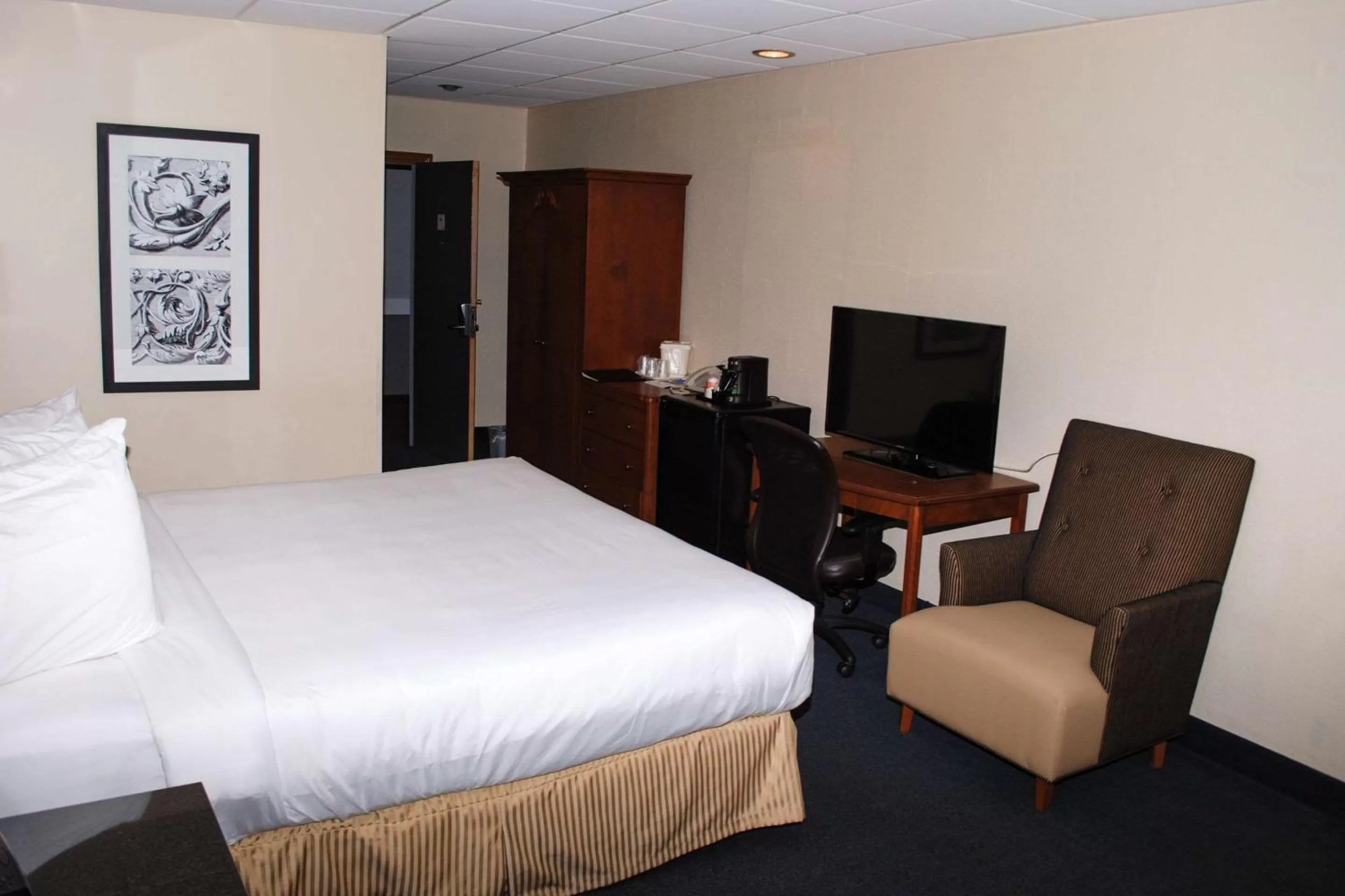 Photo of the whole room, Bed in Rodeway Inn