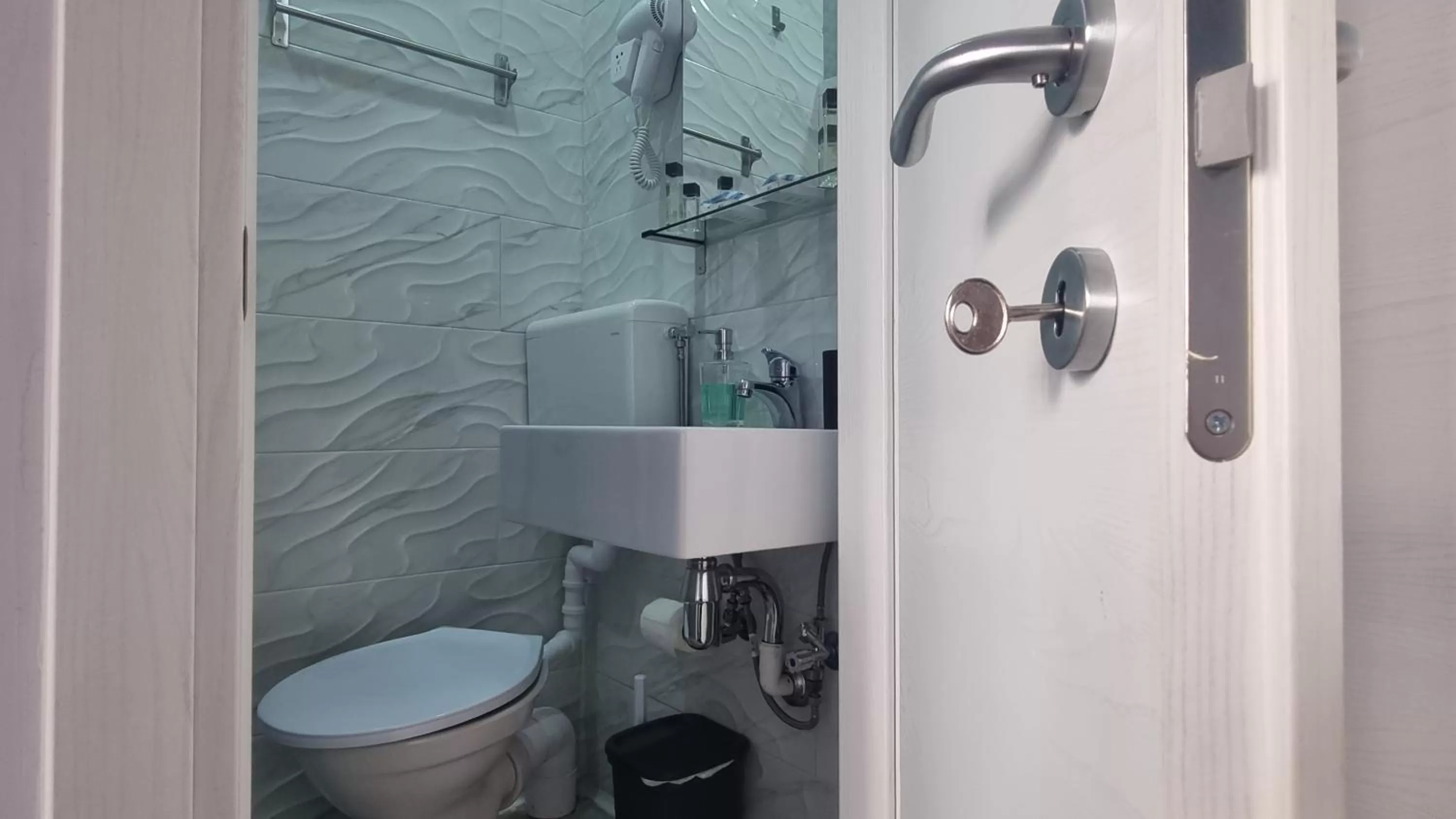 Toilet, Bathroom in Archivio Storico Napoli Centro