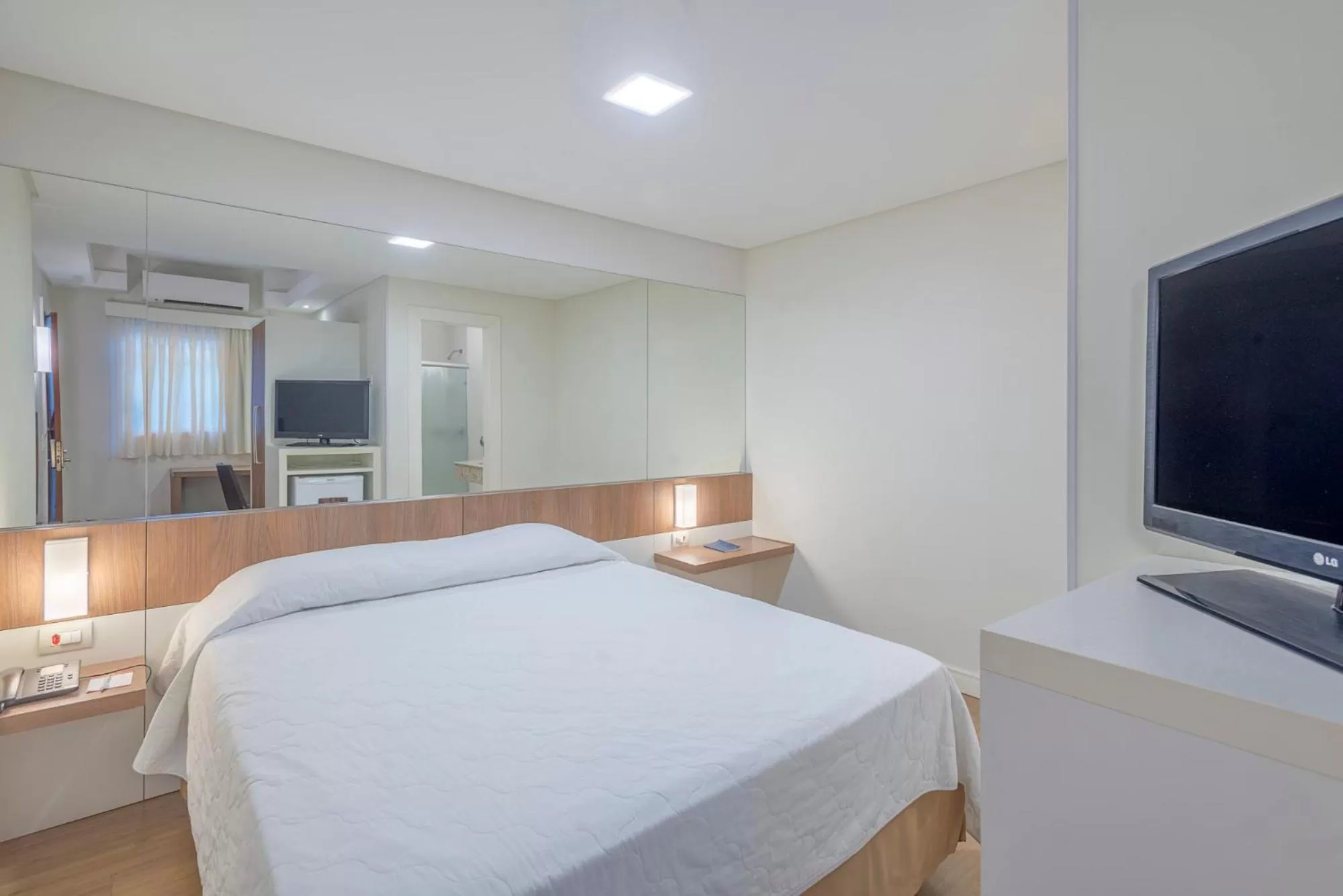 Bed in Hotel Glória