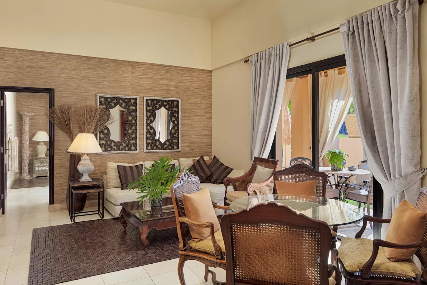 Living room in Royal Garden Villas, Luxury Hotel