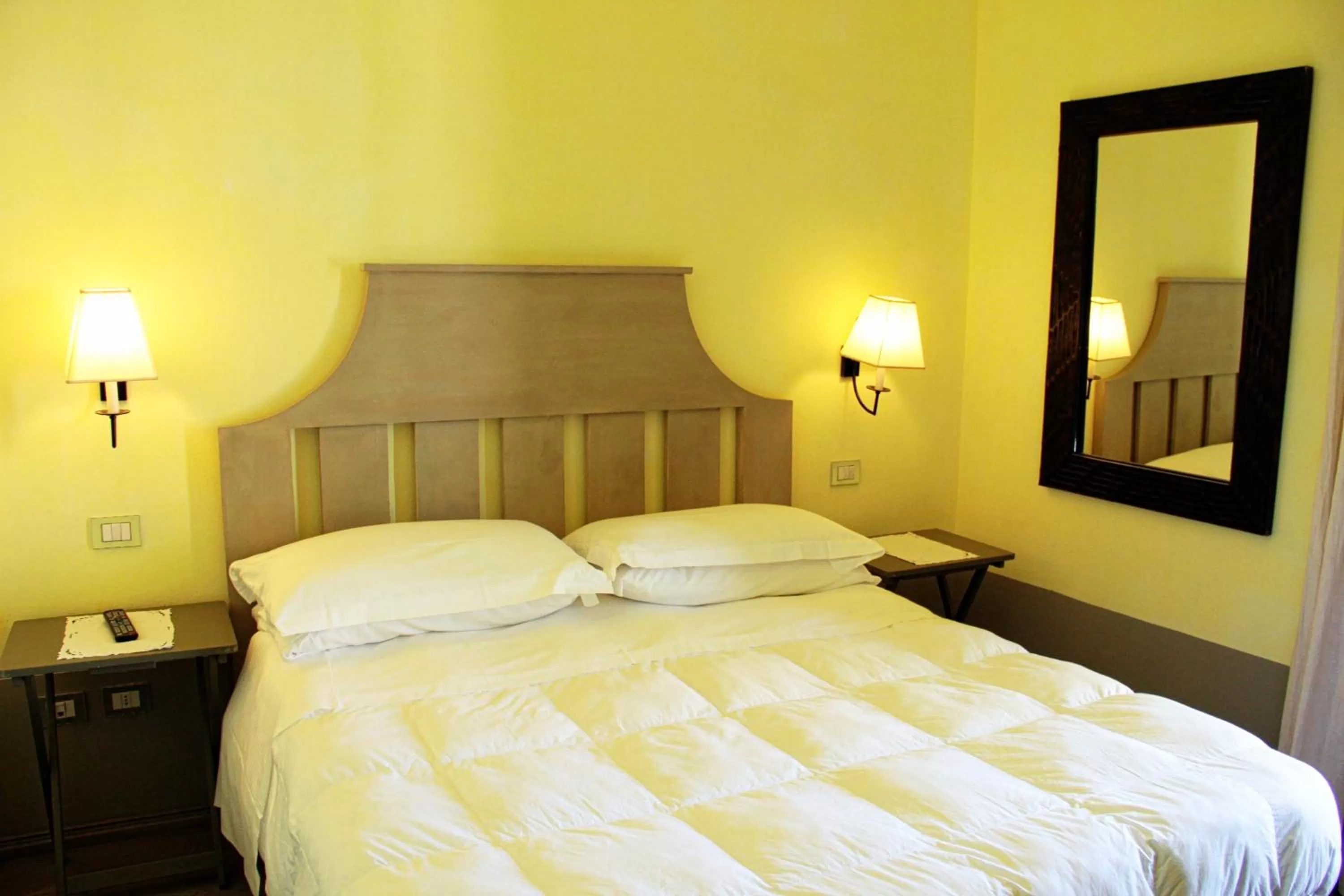 Bedroom, Bed in Locanda Delle Mura Anna De Croy