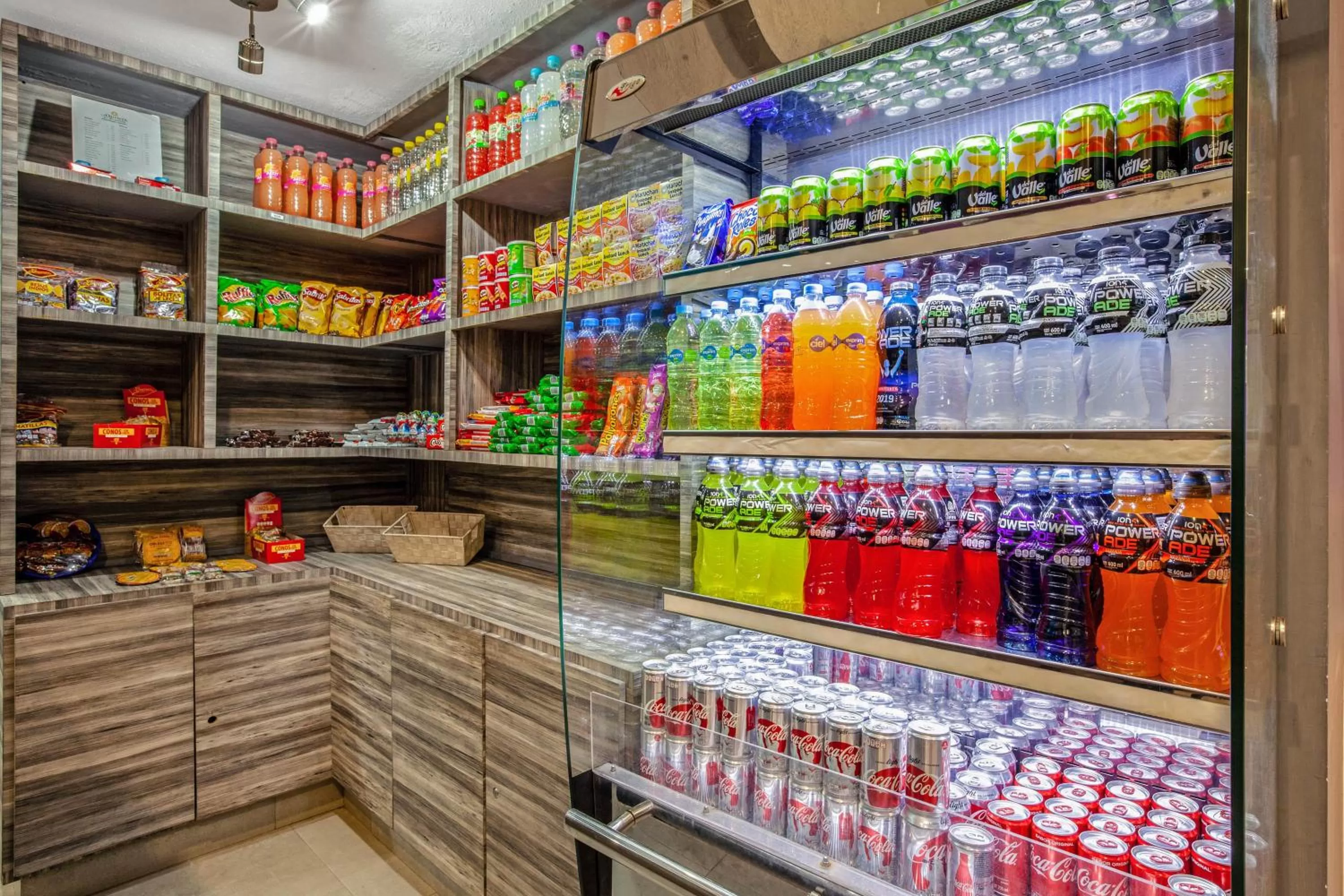 On-site shops in CHN Hotel Monterrey Centro, Trademark Collection by Wyndham