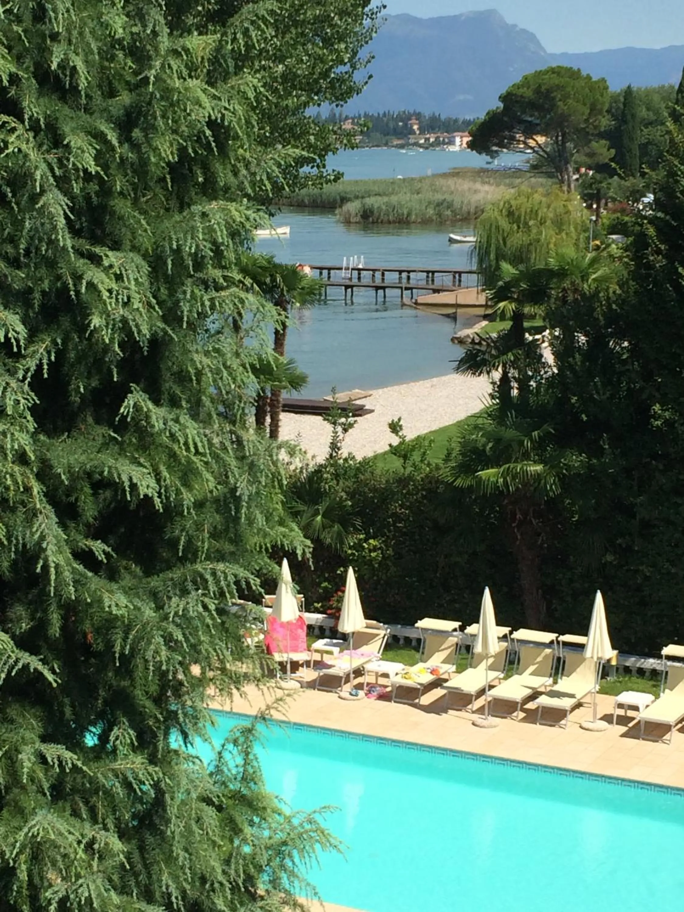 Swimming pool in Hotel La Rondine