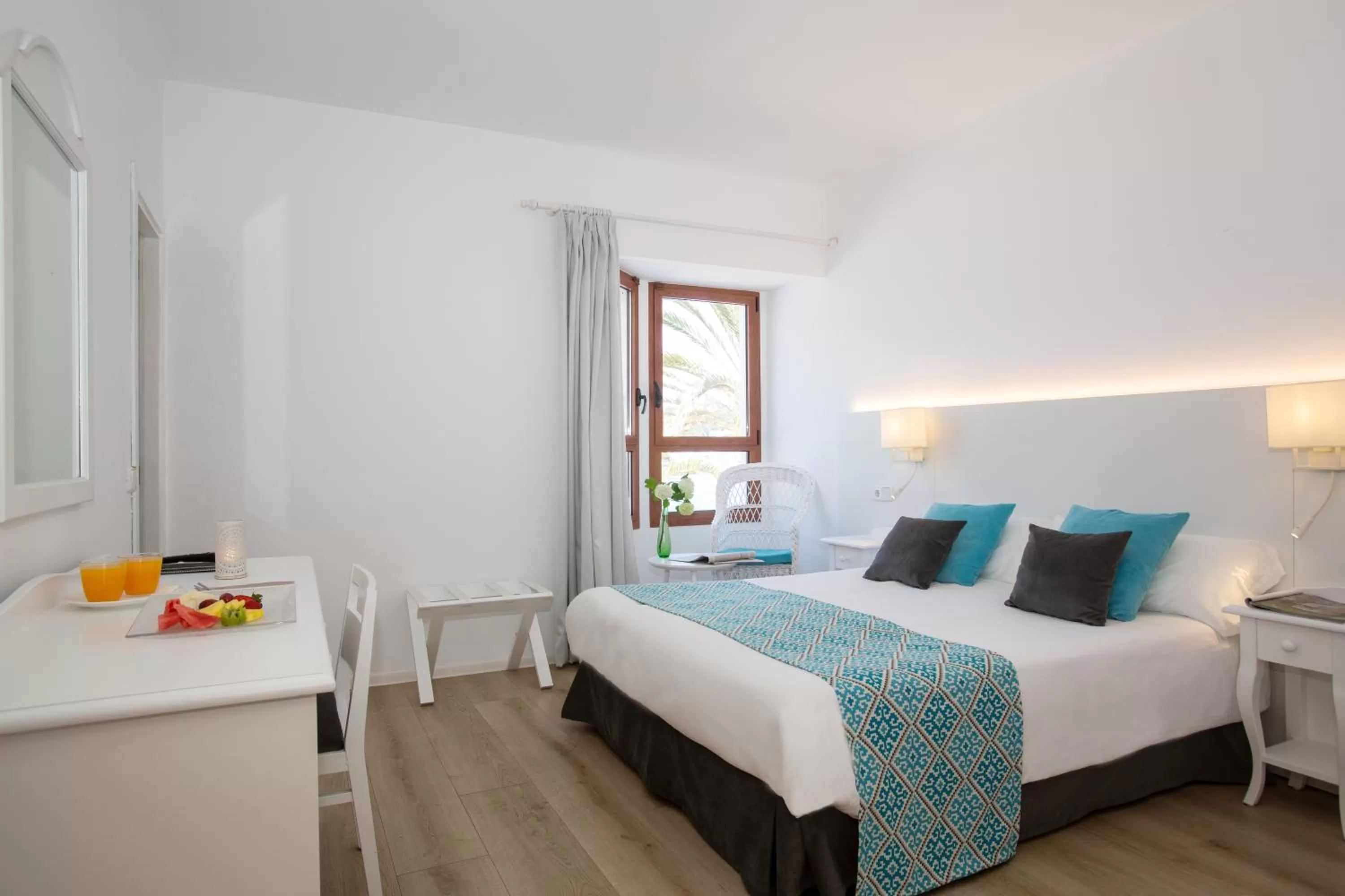 Day, Bed in Hotel Marina